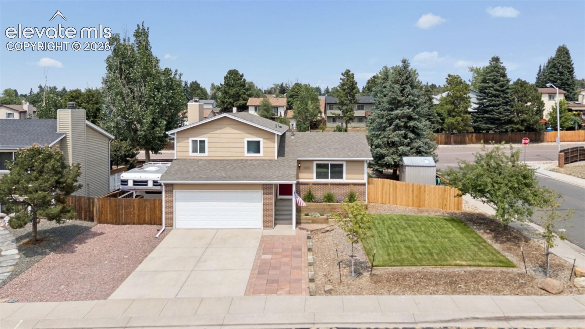 3674 Ian Point Terrace