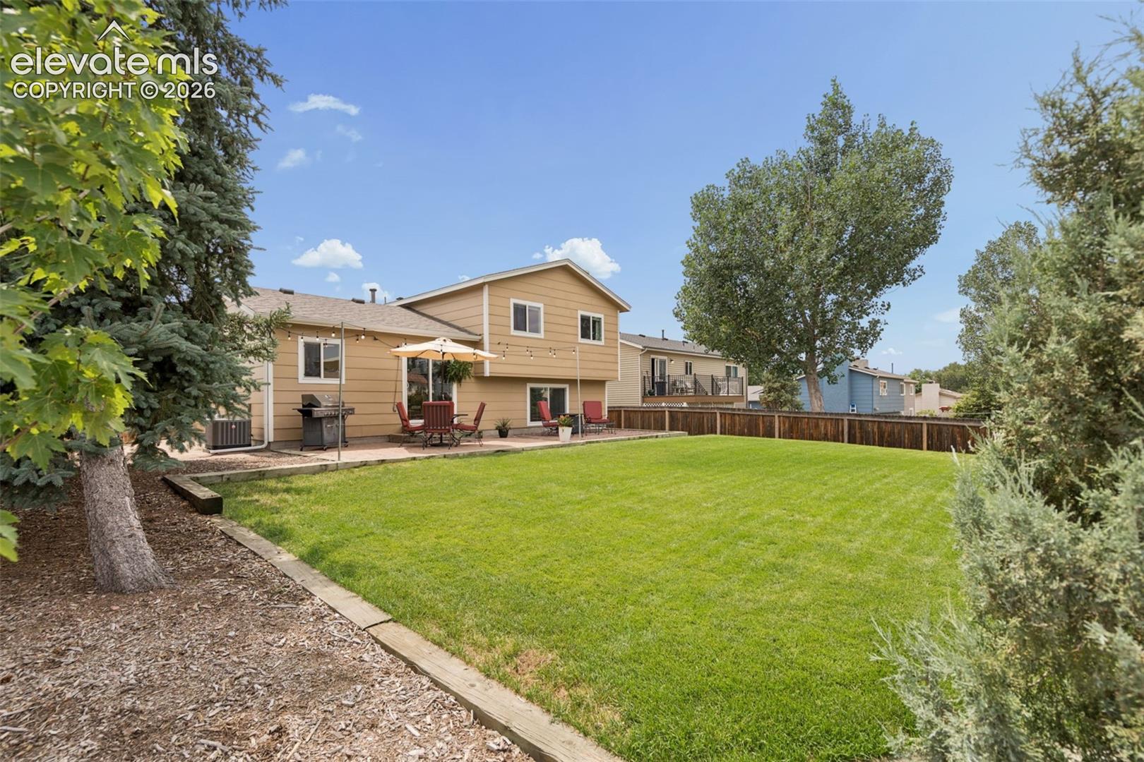 3674 Ian Point Terrace