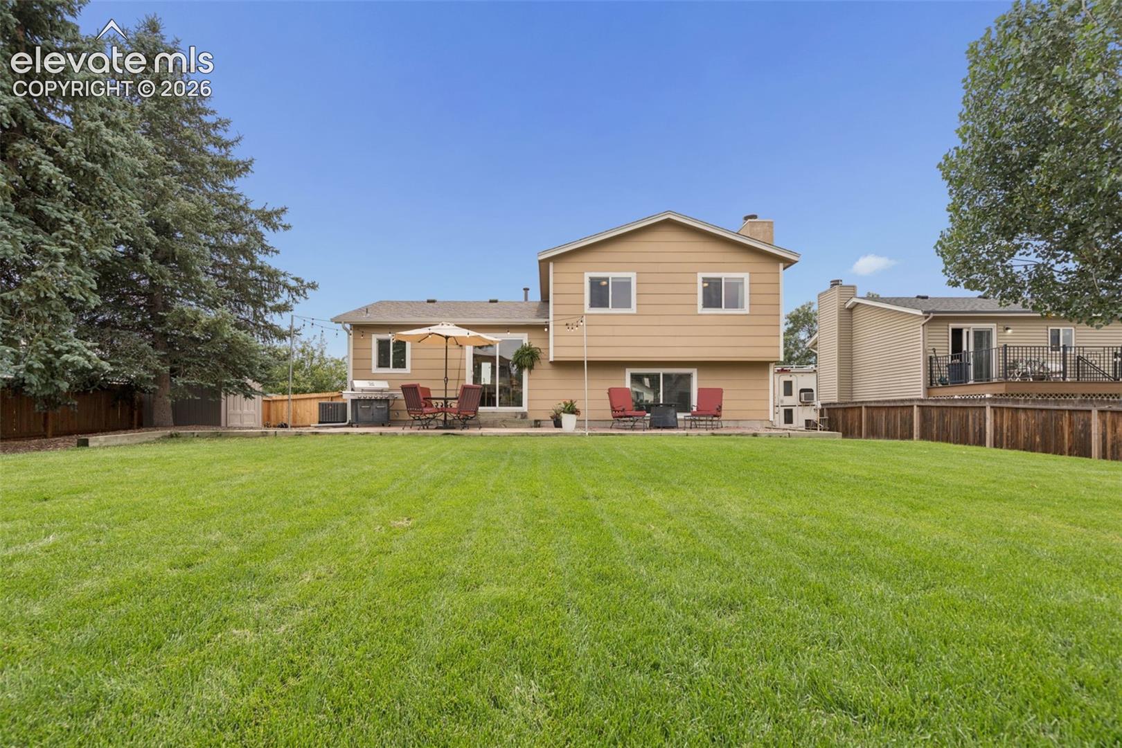3674 Ian Point Terrace