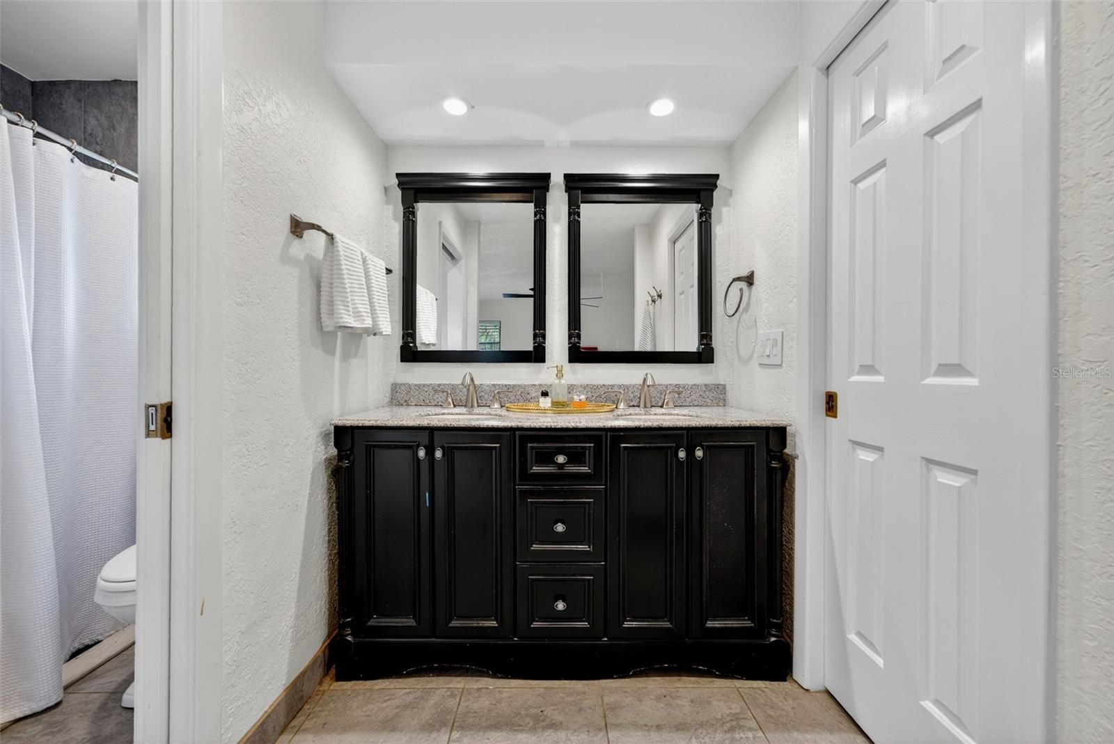 1835 SERPENTINE DR S