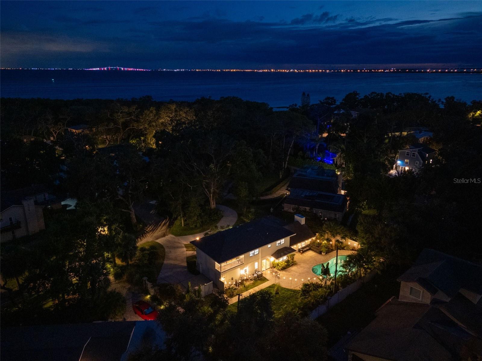 1835 SERPENTINE DR S