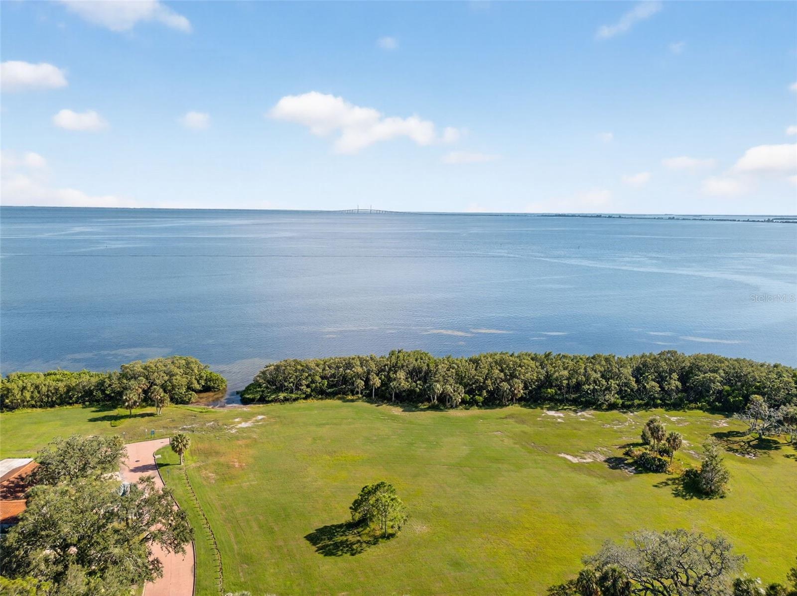 1835 SERPENTINE DR S