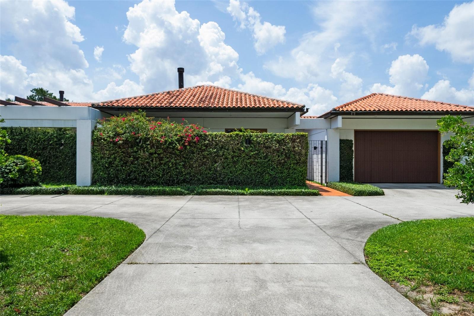 950 N LAKE OTIS DR SE