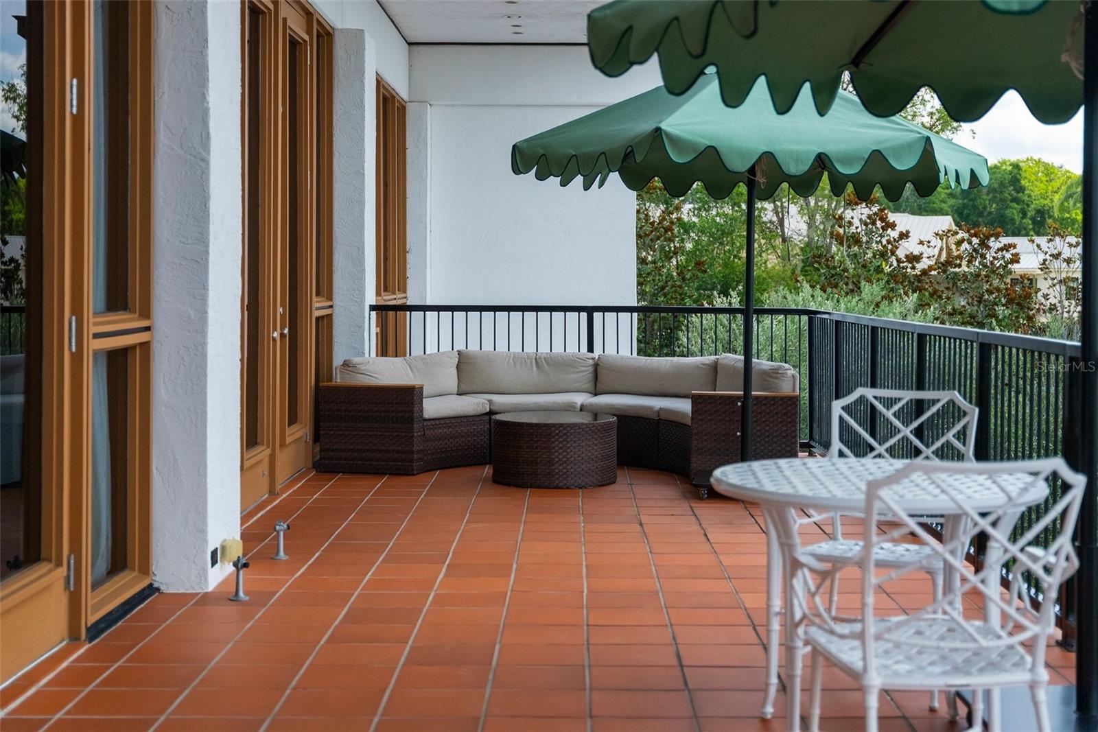 950 N LAKE OTIS DR SE