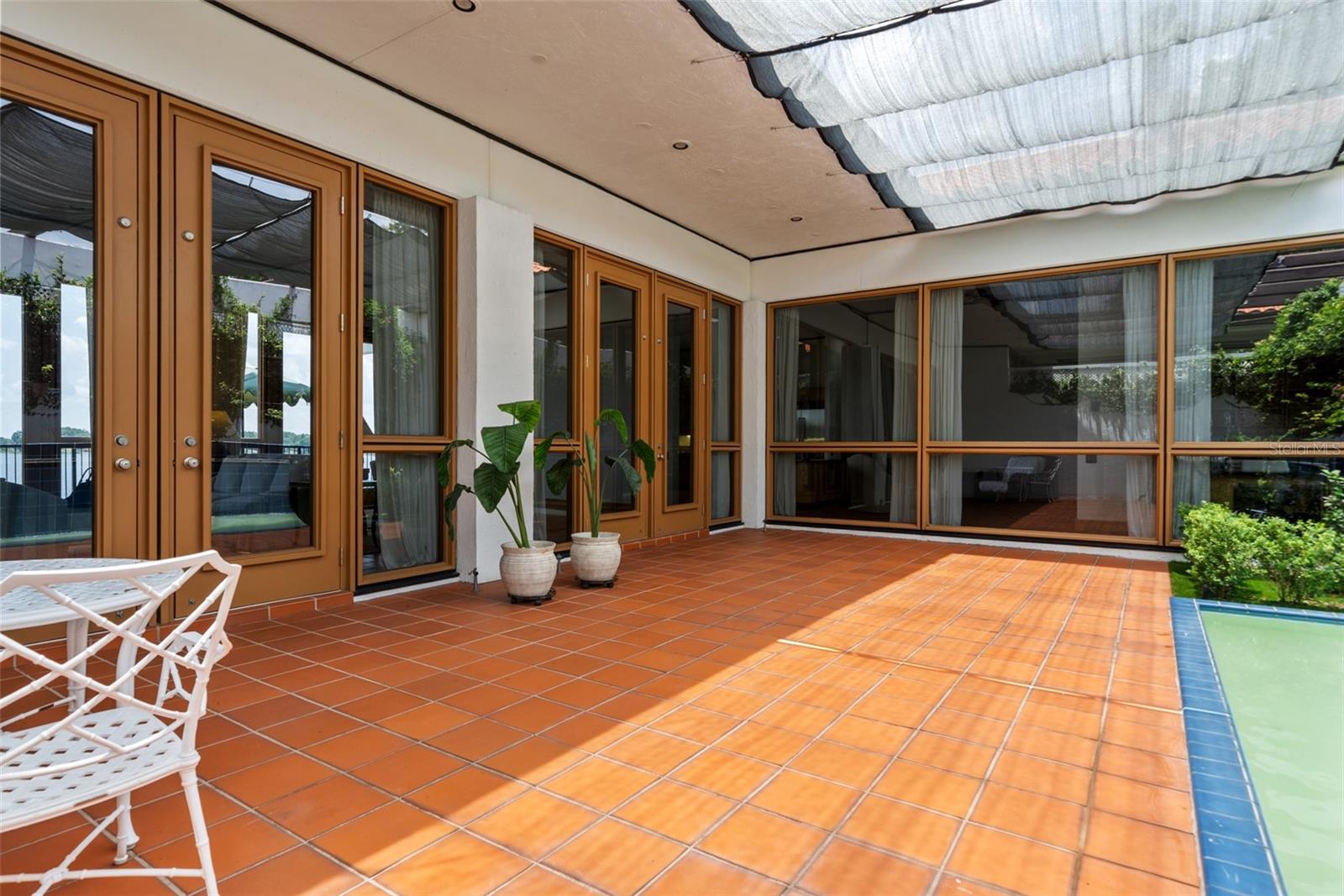 950 N LAKE OTIS DR SE