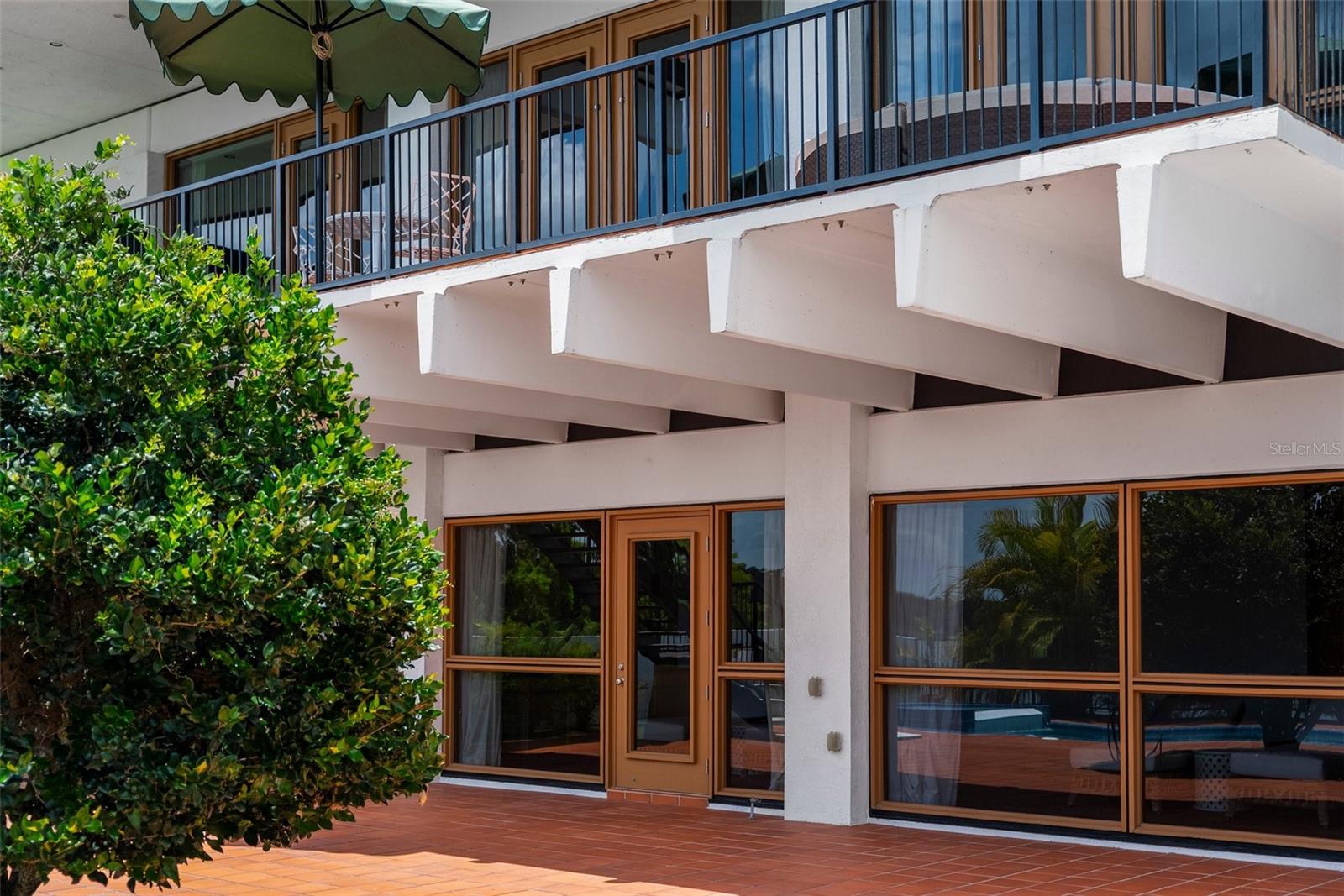 950 N LAKE OTIS DR SE