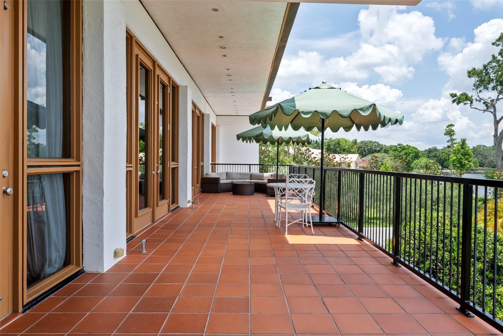 950 N LAKE OTIS DR SE