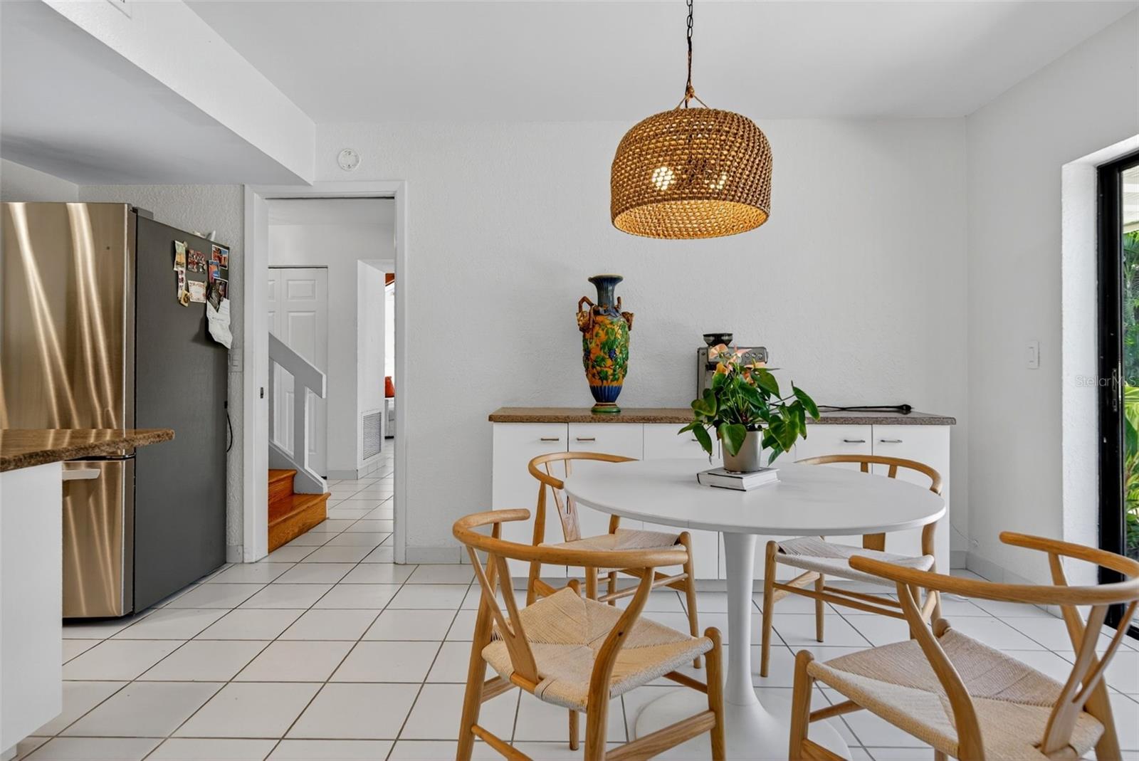 1835 SERPENTINE DR S