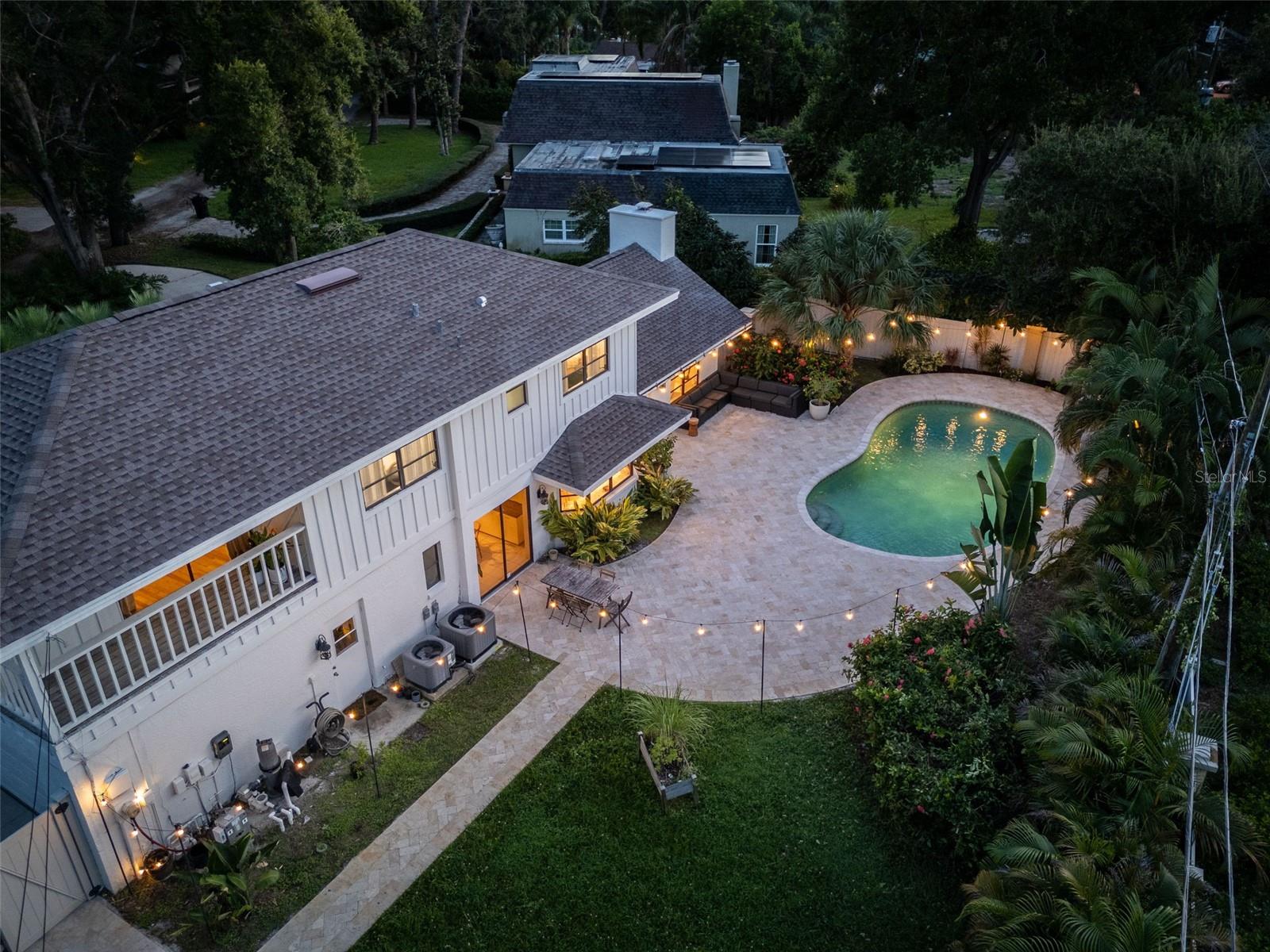 1835 SERPENTINE DR S