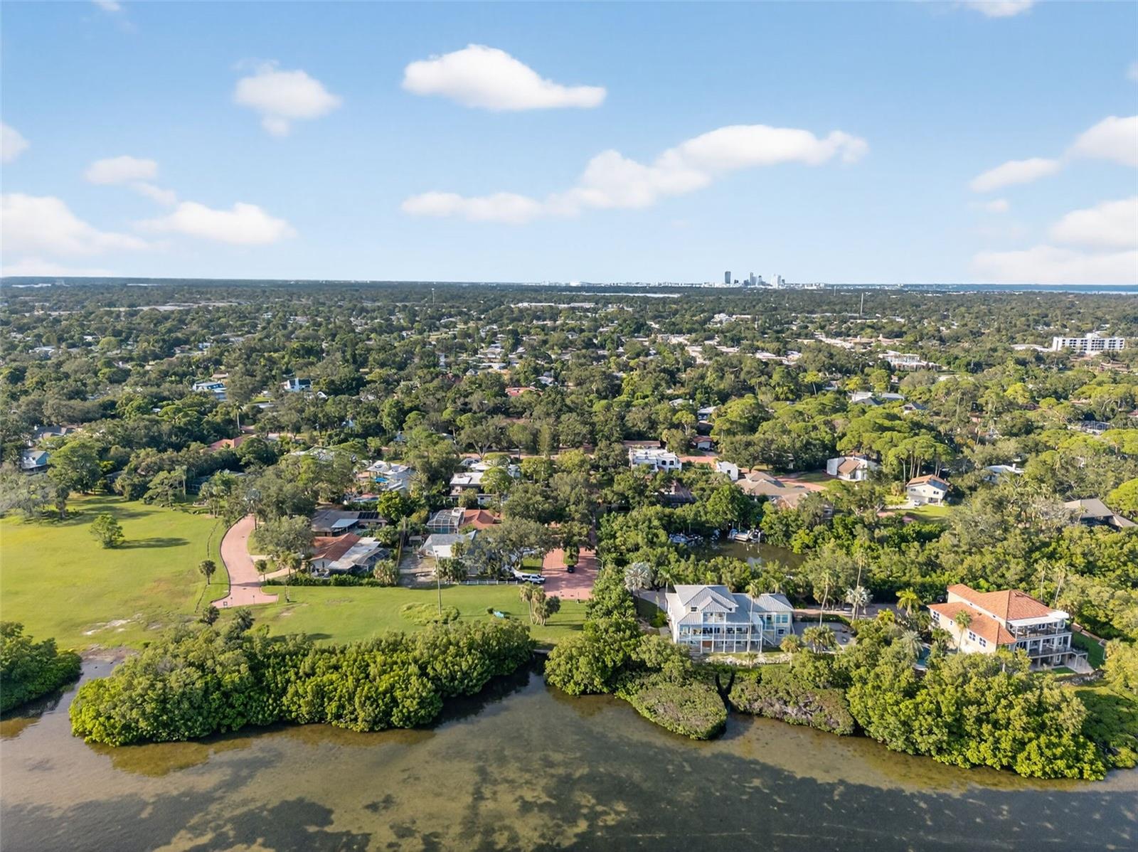 1835 SERPENTINE DR S