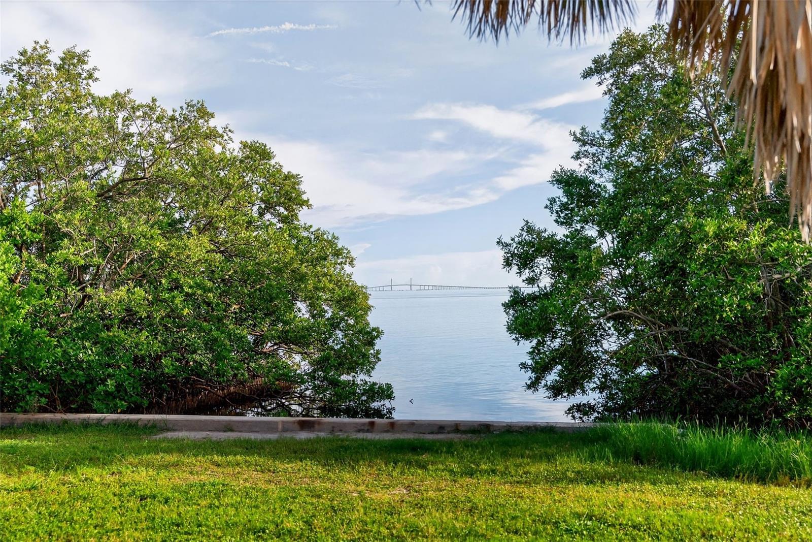 1835 SERPENTINE DR S