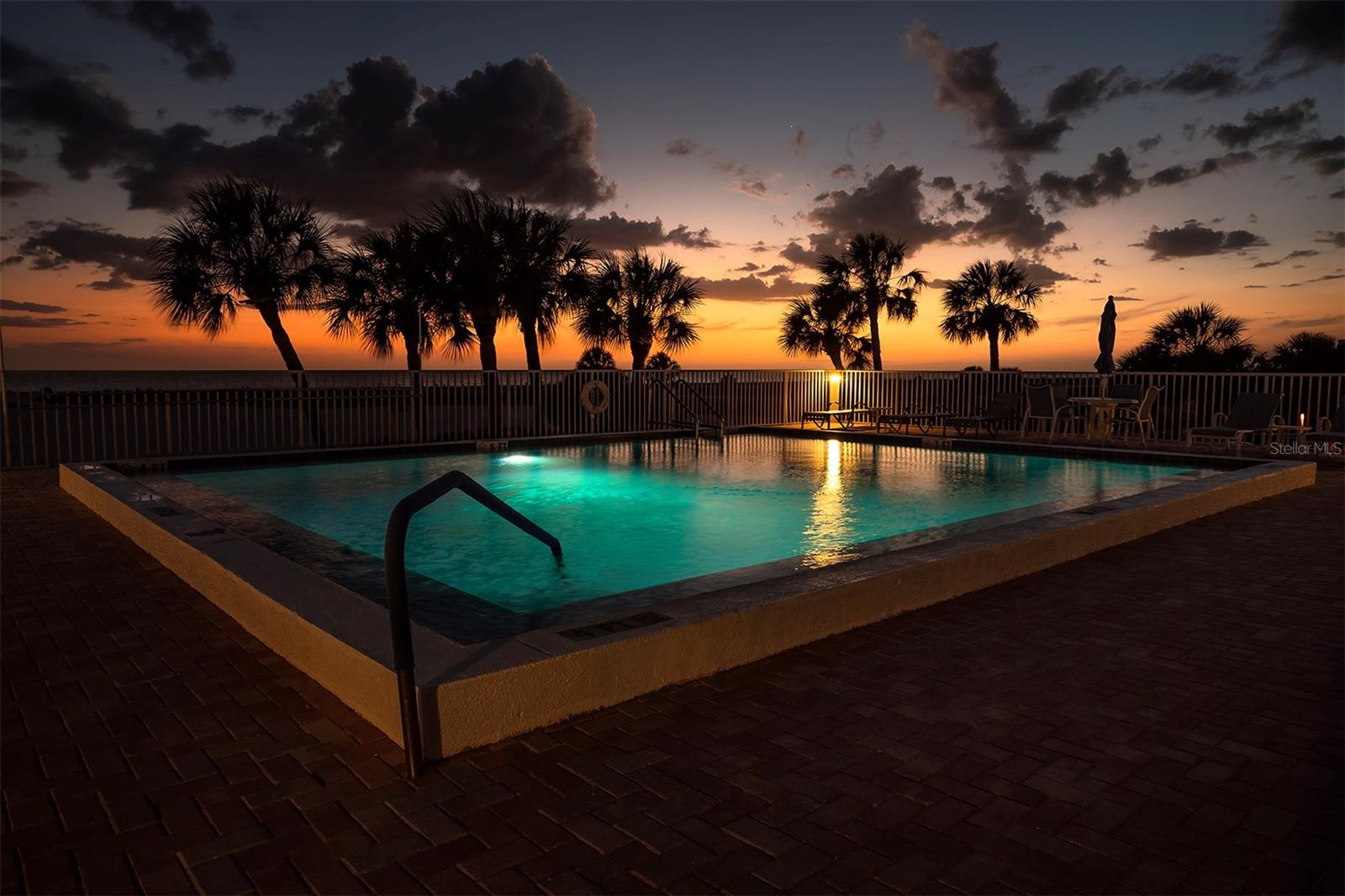 11000 GULF BLVD #804 + 805