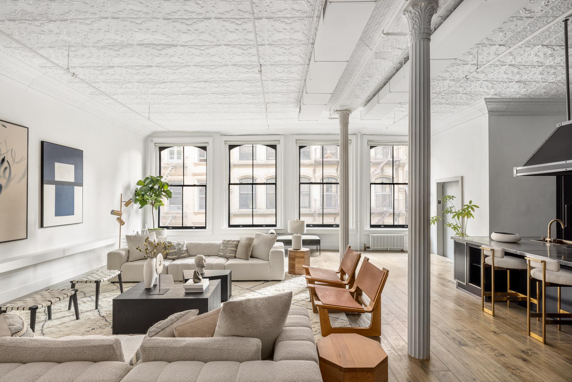 10 WHITE Street 3