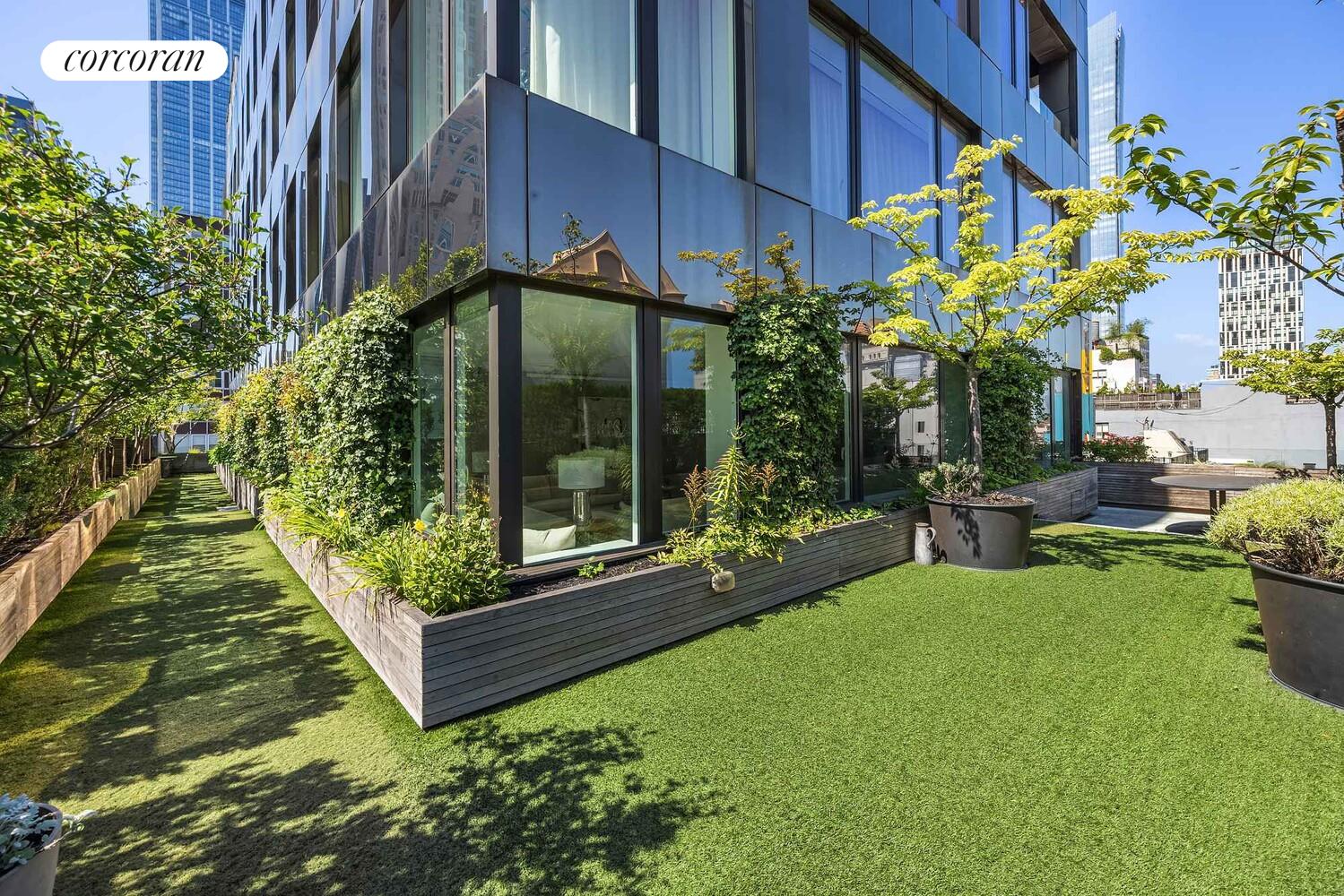 37 WARREN Street PHCD