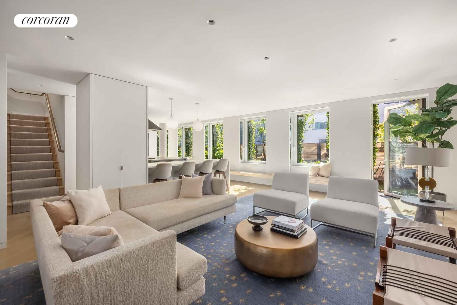 37 WARREN Street PHCD