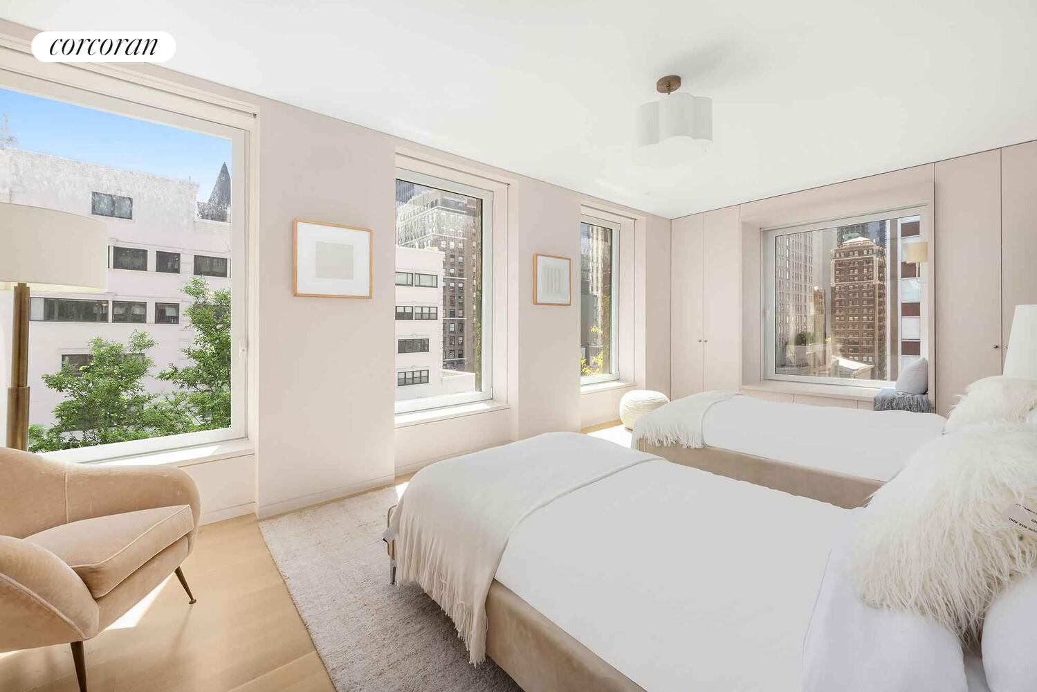 37 WARREN Street PHCD