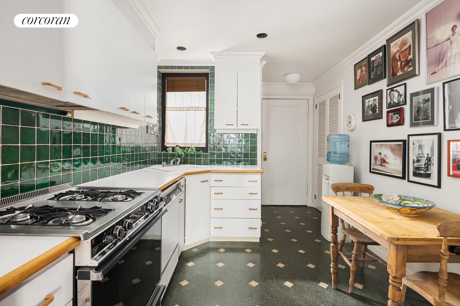 1120 5TH Avenue MAISONETTE