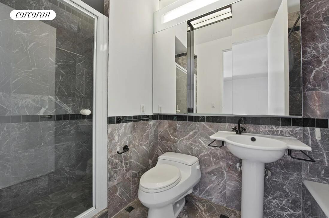 250 E 54TH Street 10EF