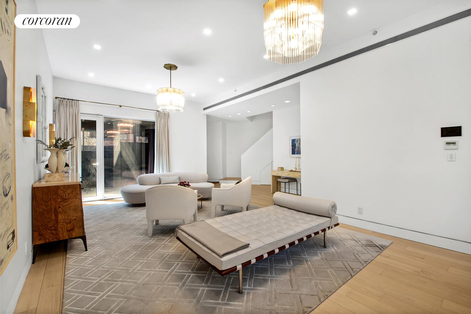 471 WASHINGTON Street THC