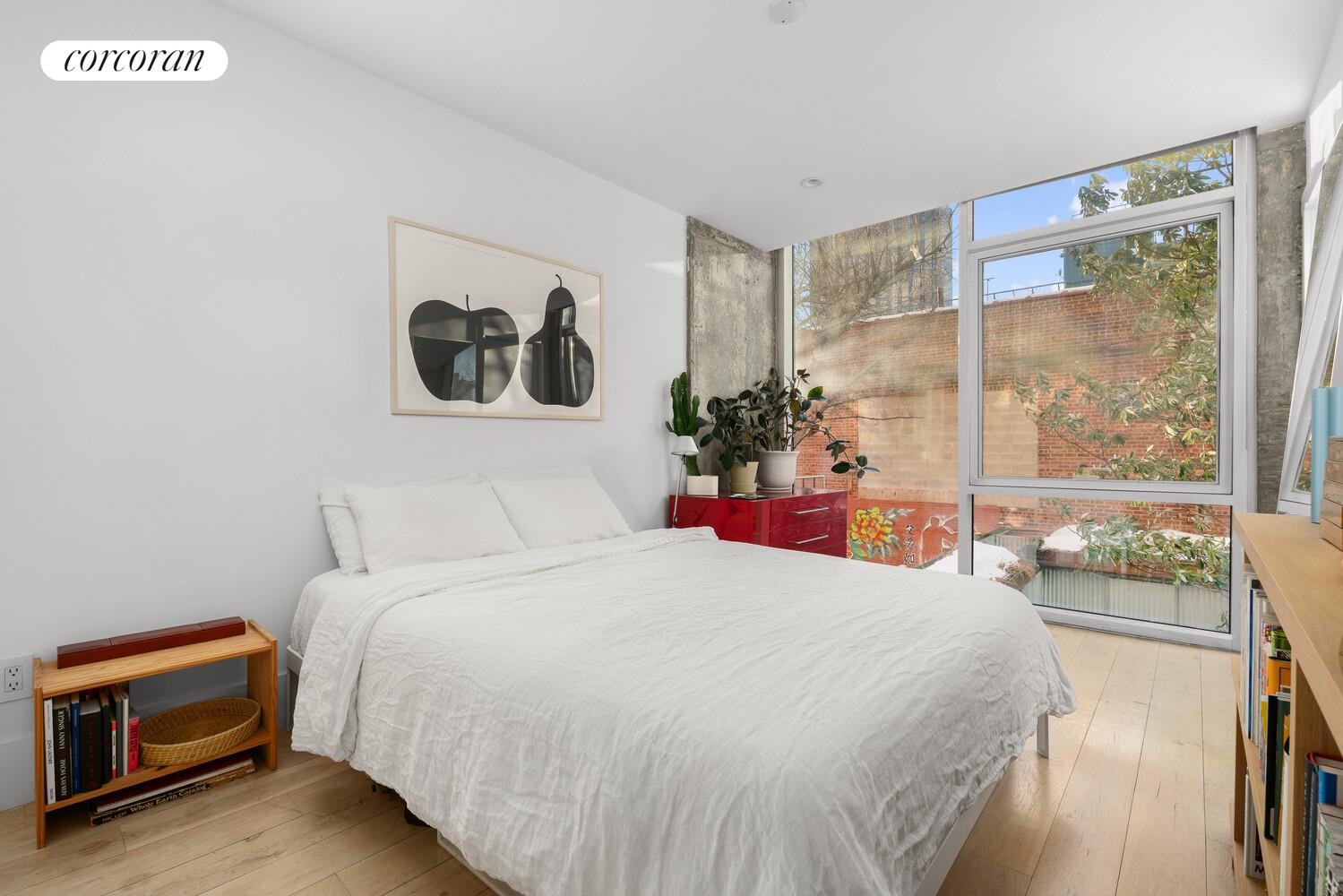 115 NORFOLK Street 202