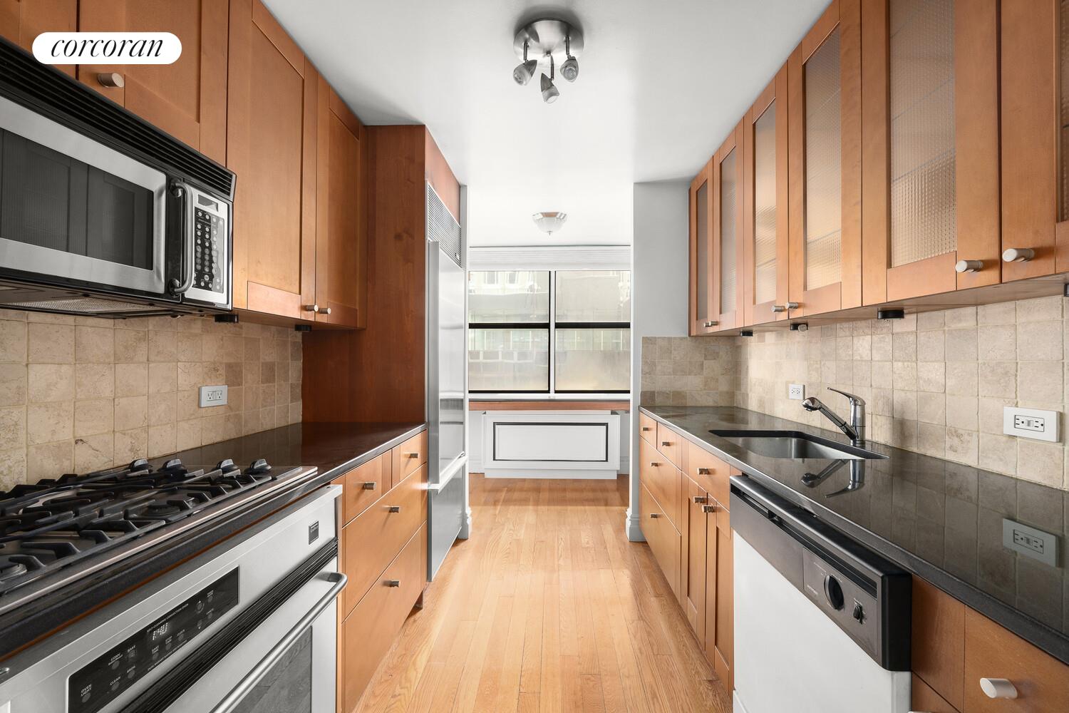 112 W 56TH Street 32S