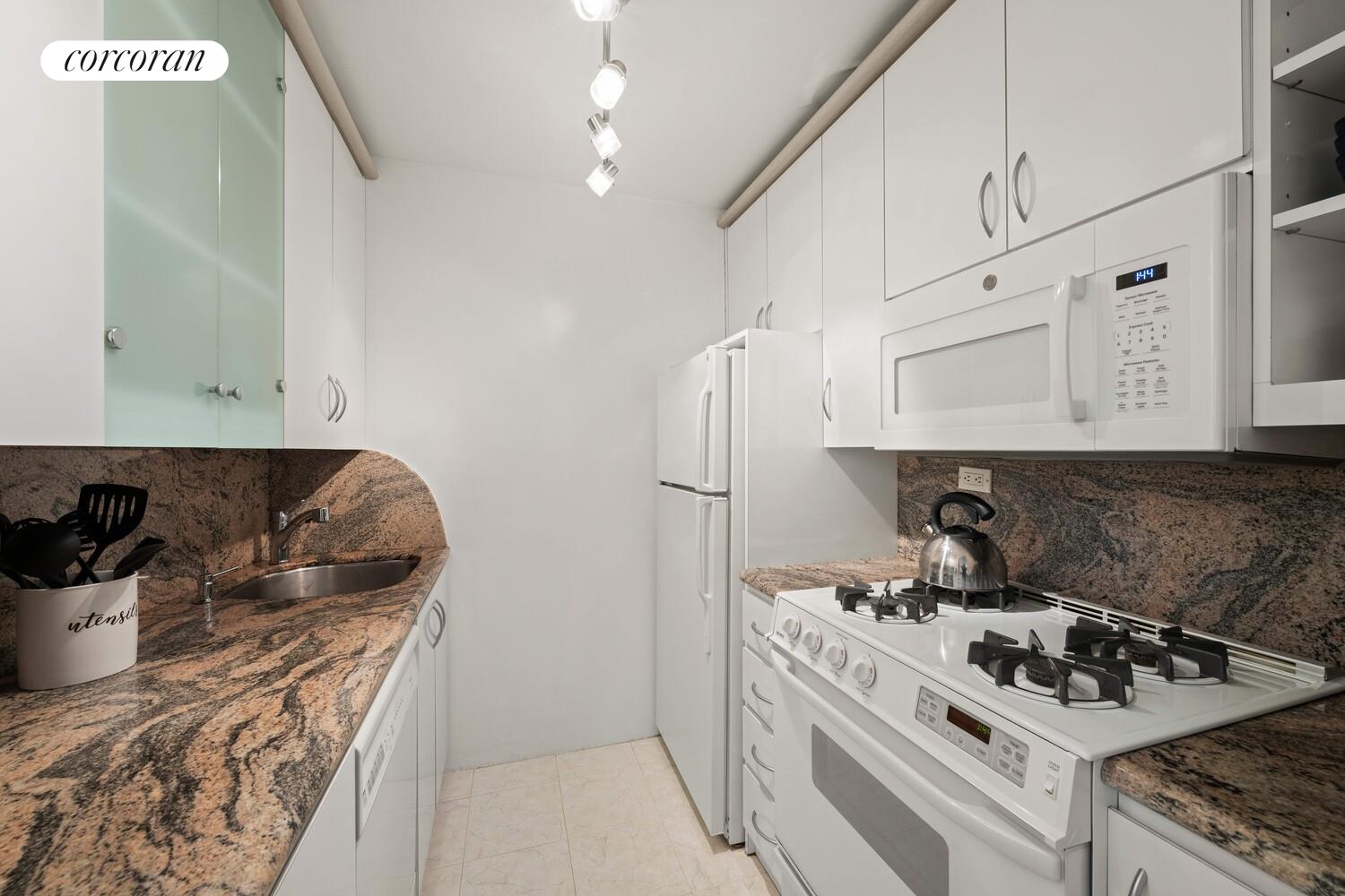 155 E 34TH Street 6O