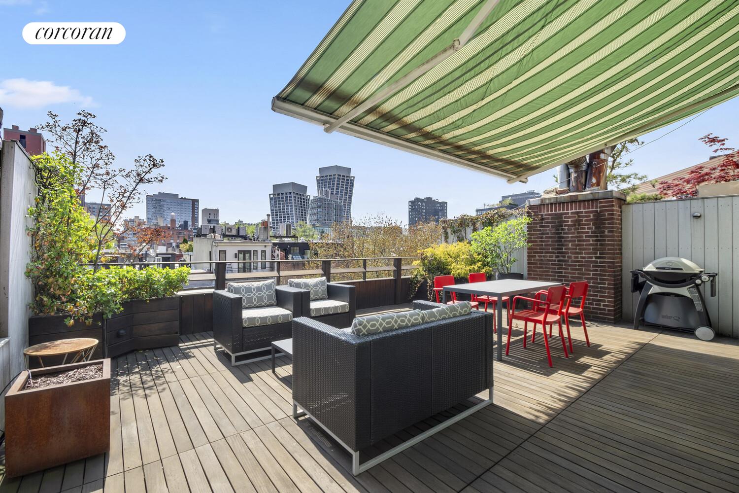442 W 23RD Street E