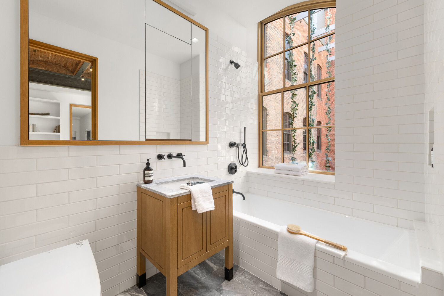 36 BLEECKER Street 5A