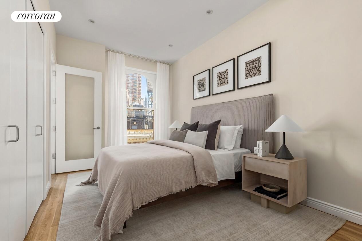 225 5TH Avenue PHB