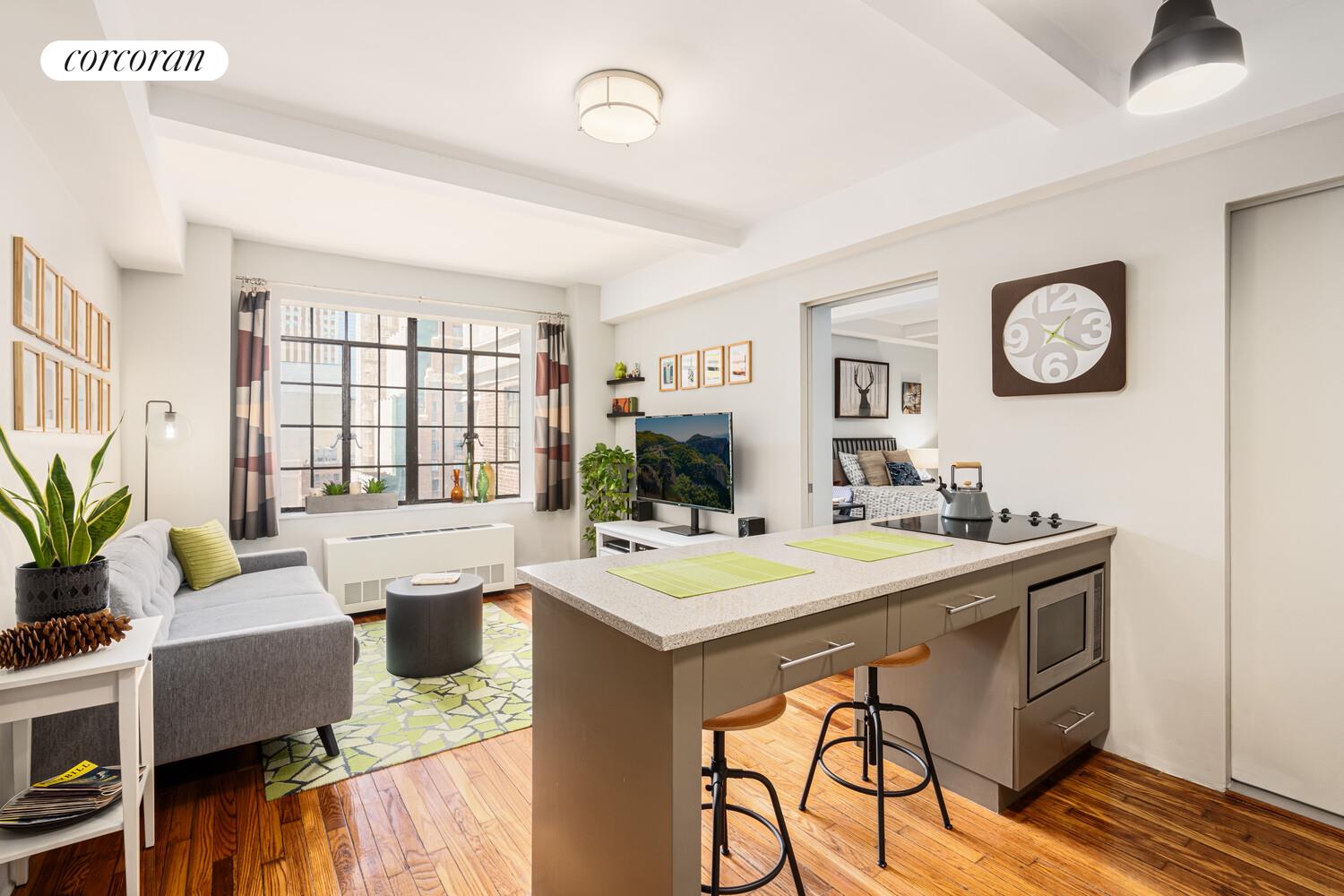 25 TUDOR CITY Place 1815/1816