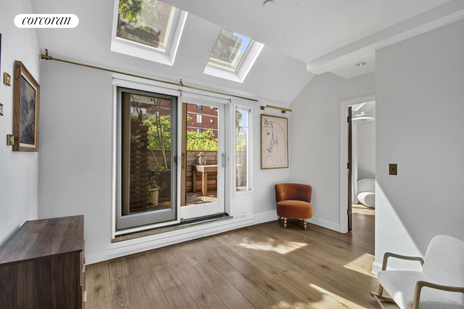 708 GREENWICH Street 4/5F