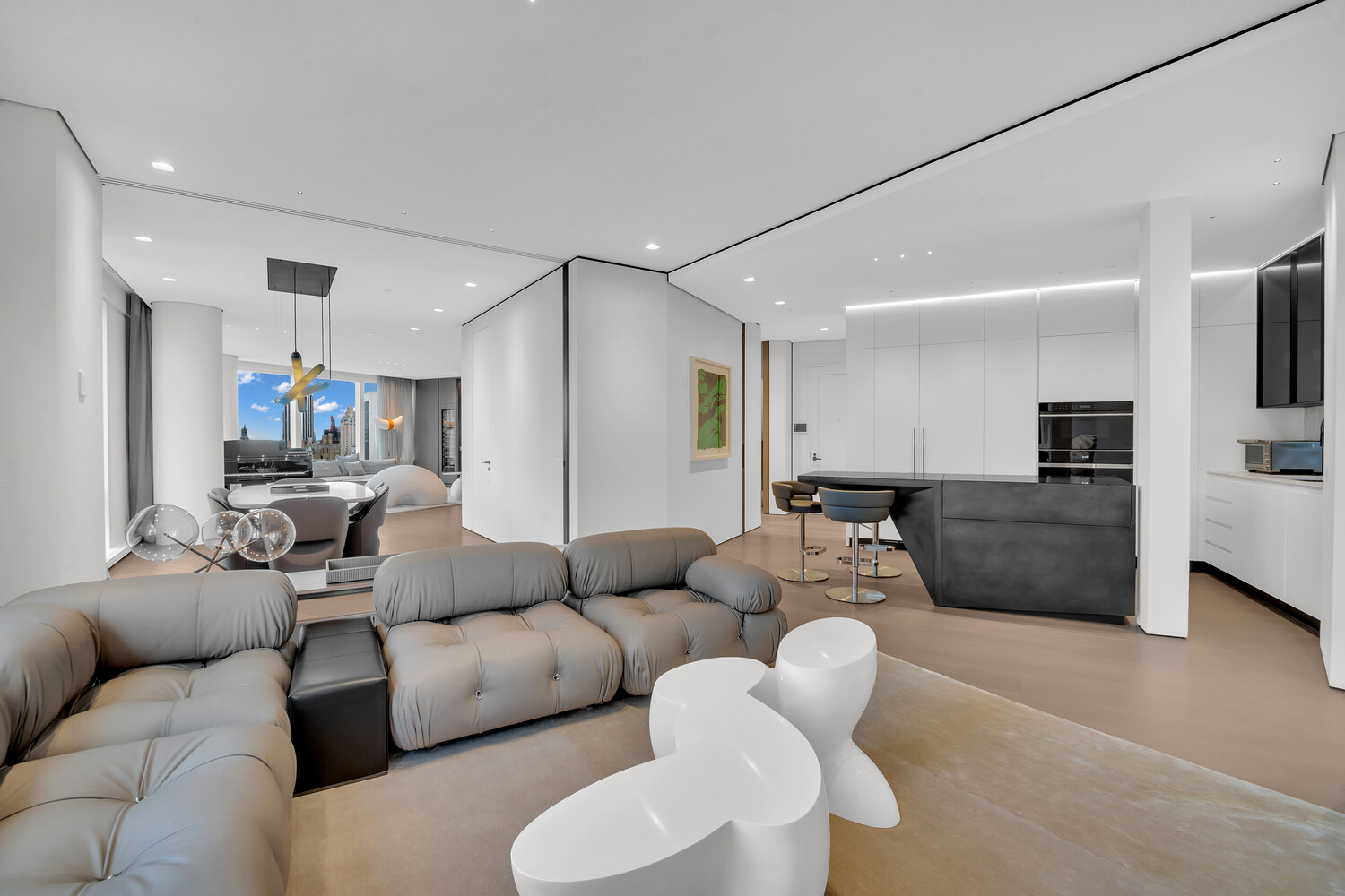 25 COLUMBUS Circle 60AG