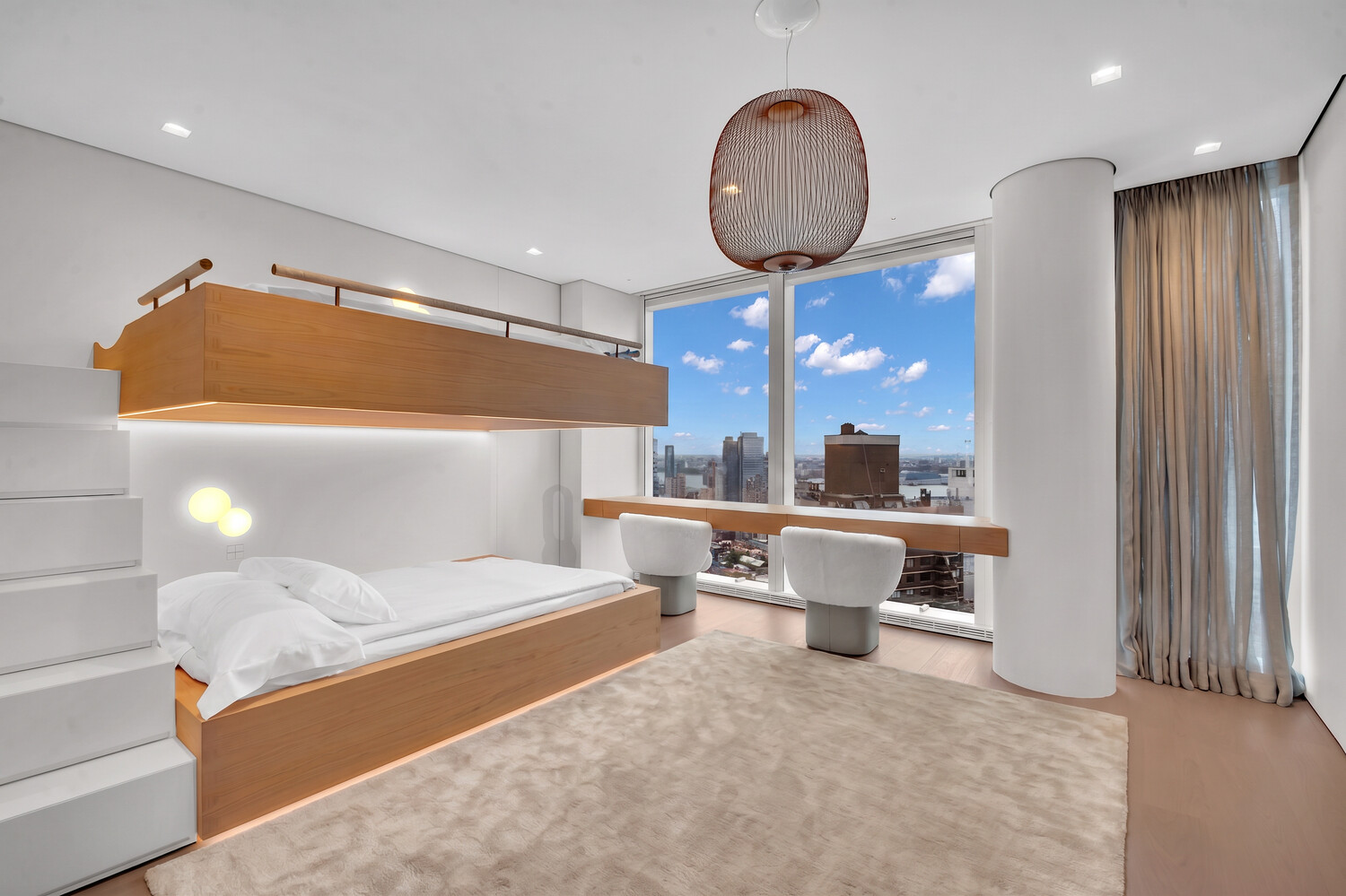 25 COLUMBUS Circle 60AG