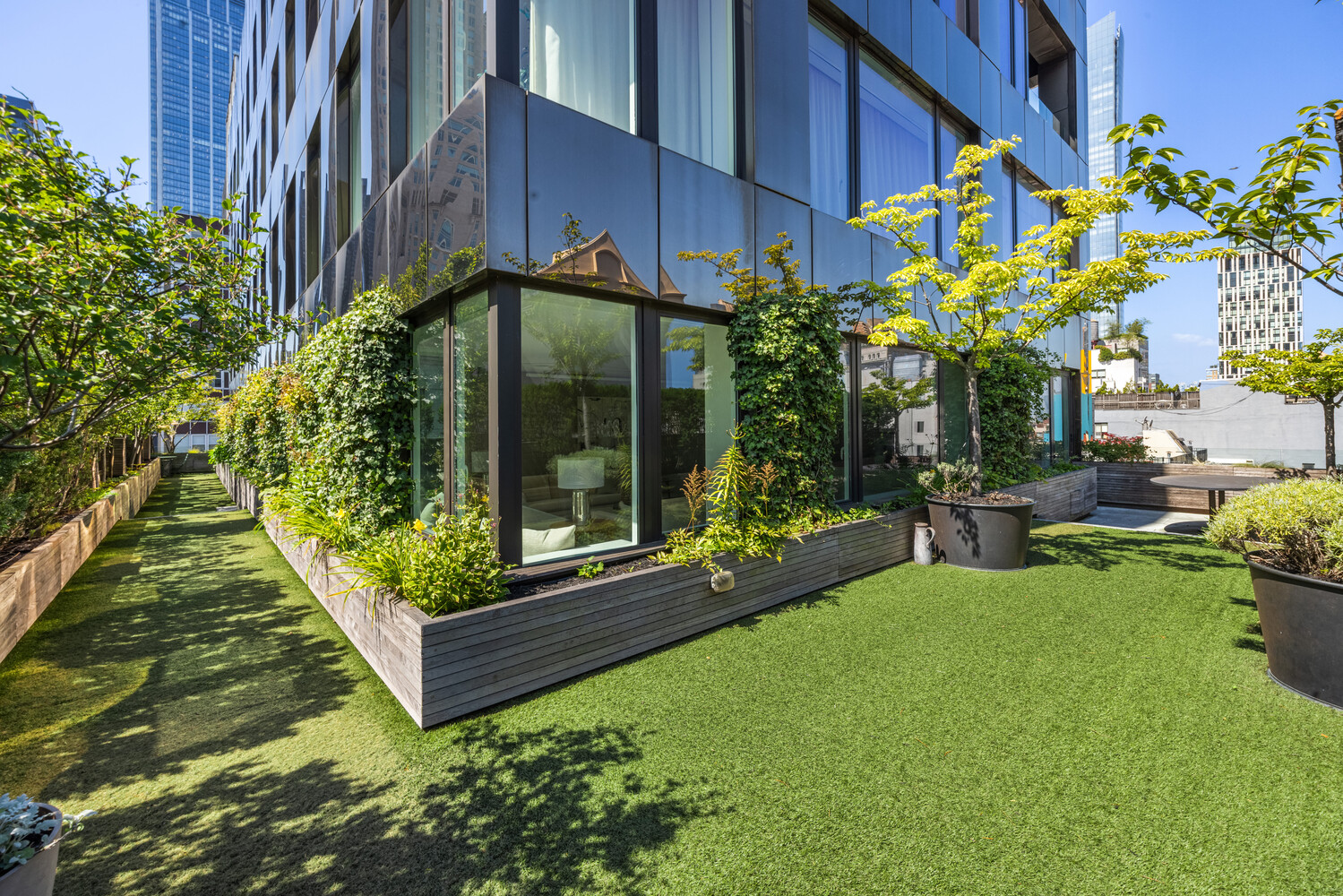 37 WARREN Street PHCD