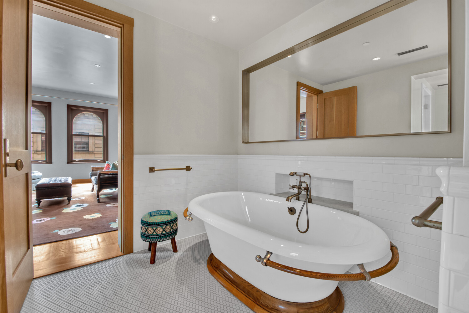 104 GRAND Street 1