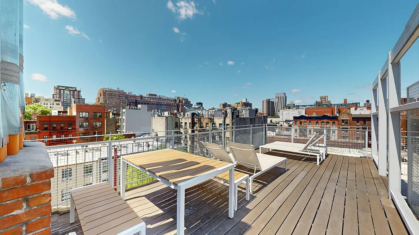 256 W 21ST Street G1