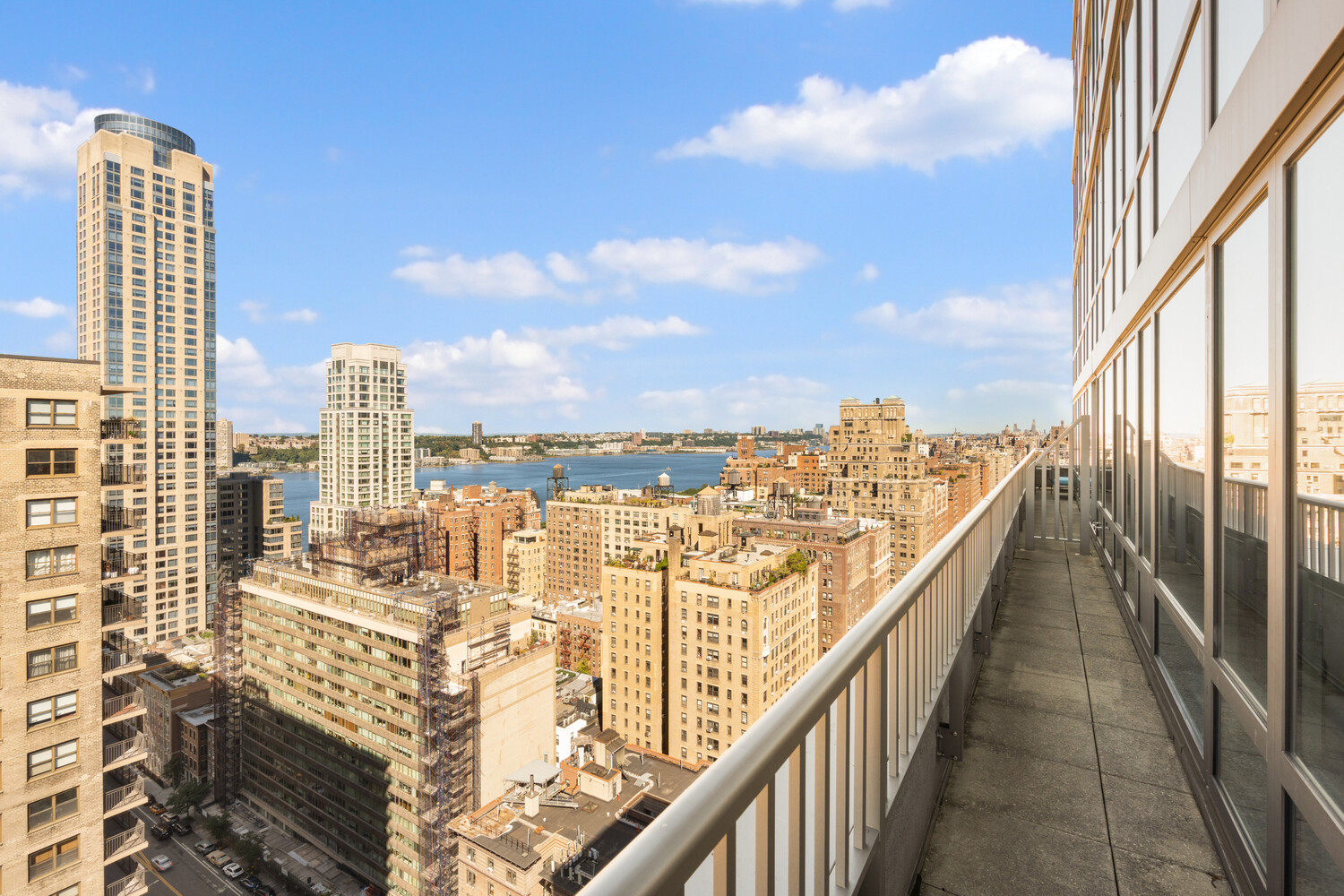 200 W END Avenue PHAS