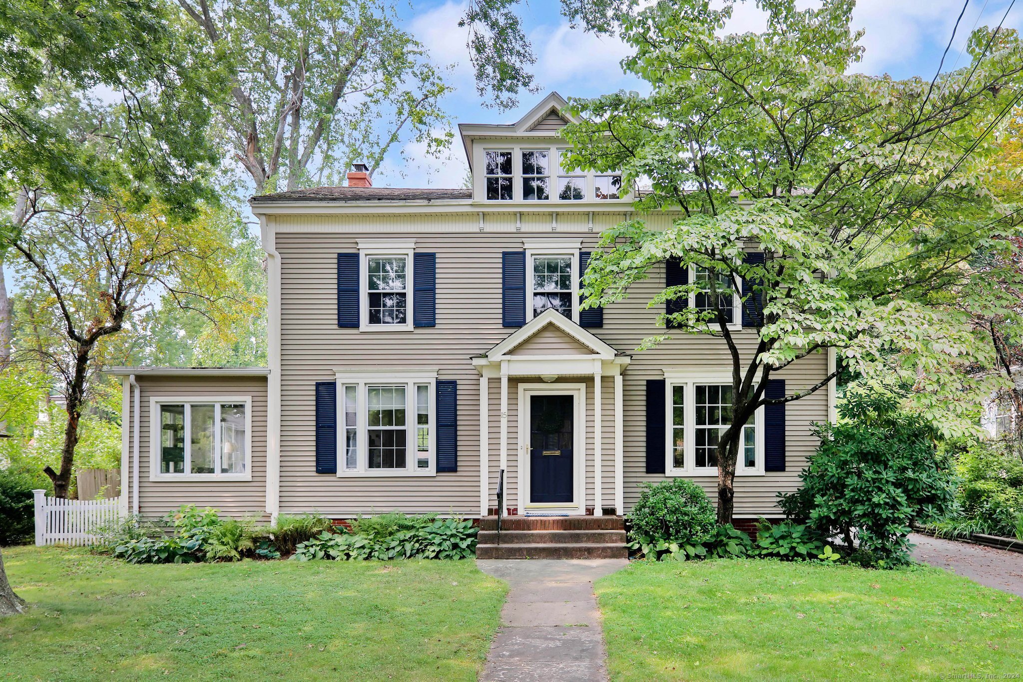 15 Lexington Road