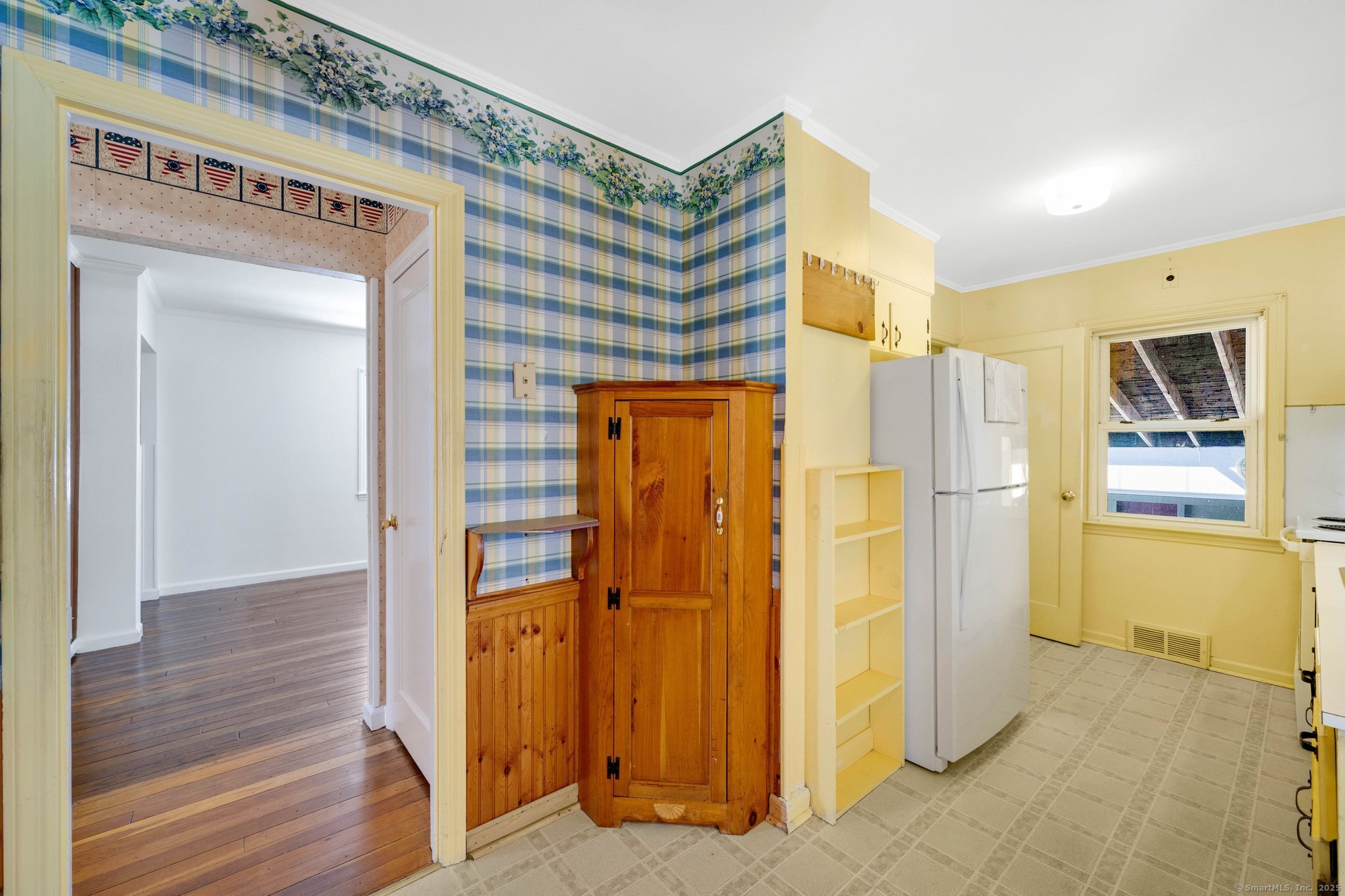 6 Sylvia Lane