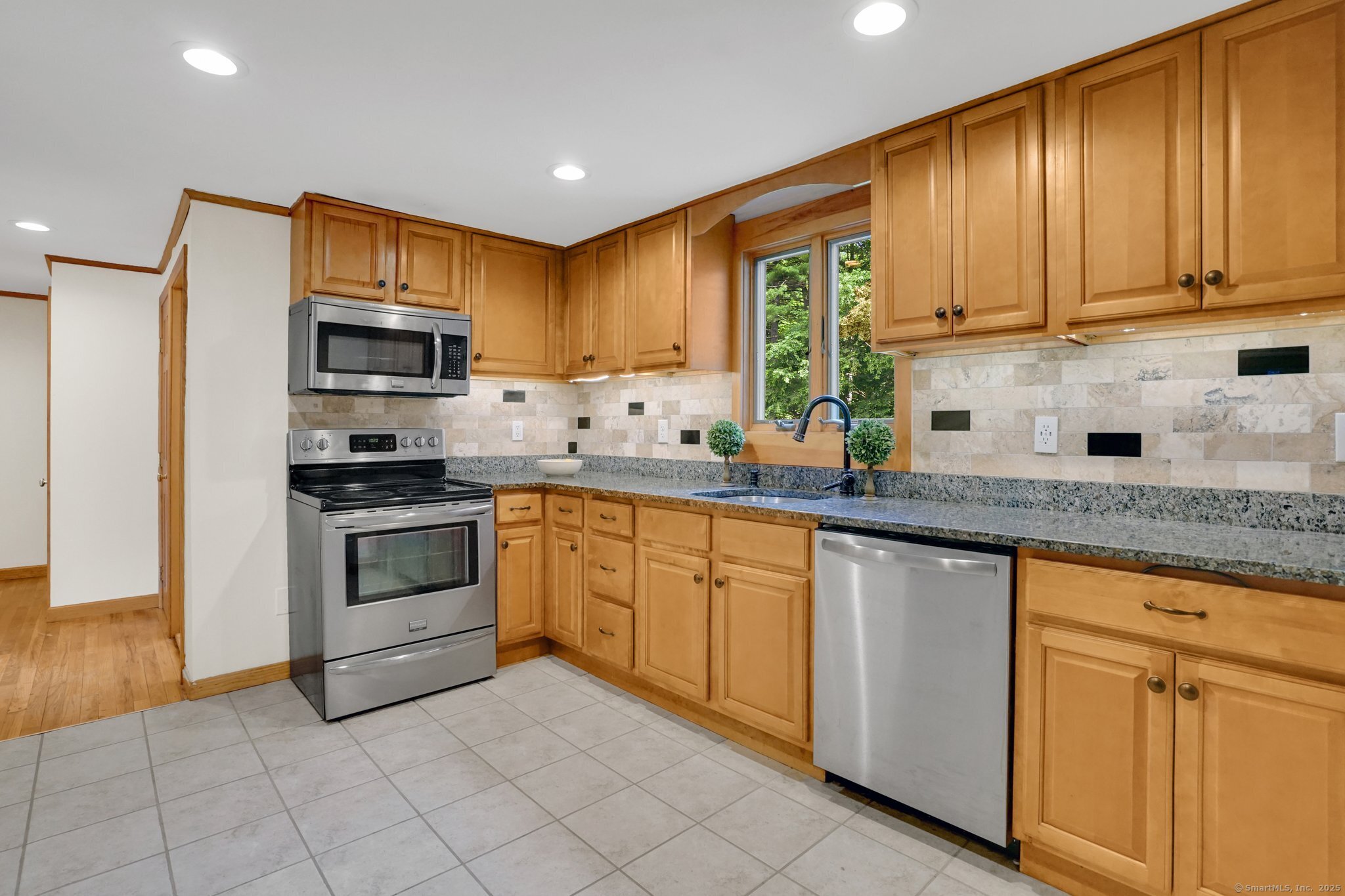228 North Granby Road