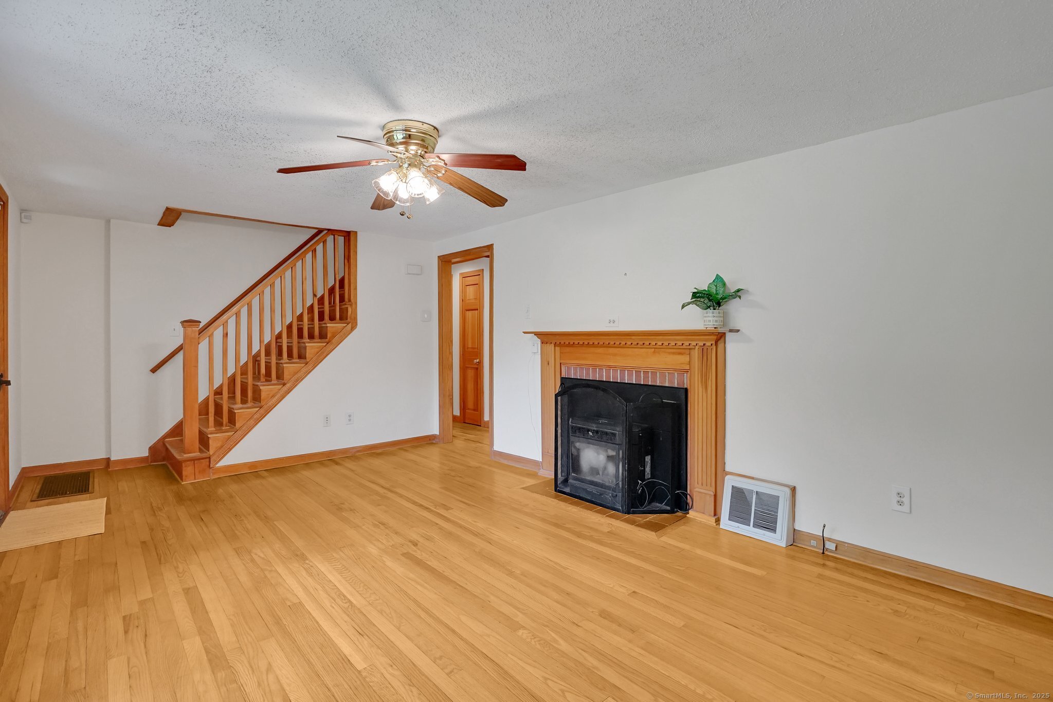 228 North Granby Road