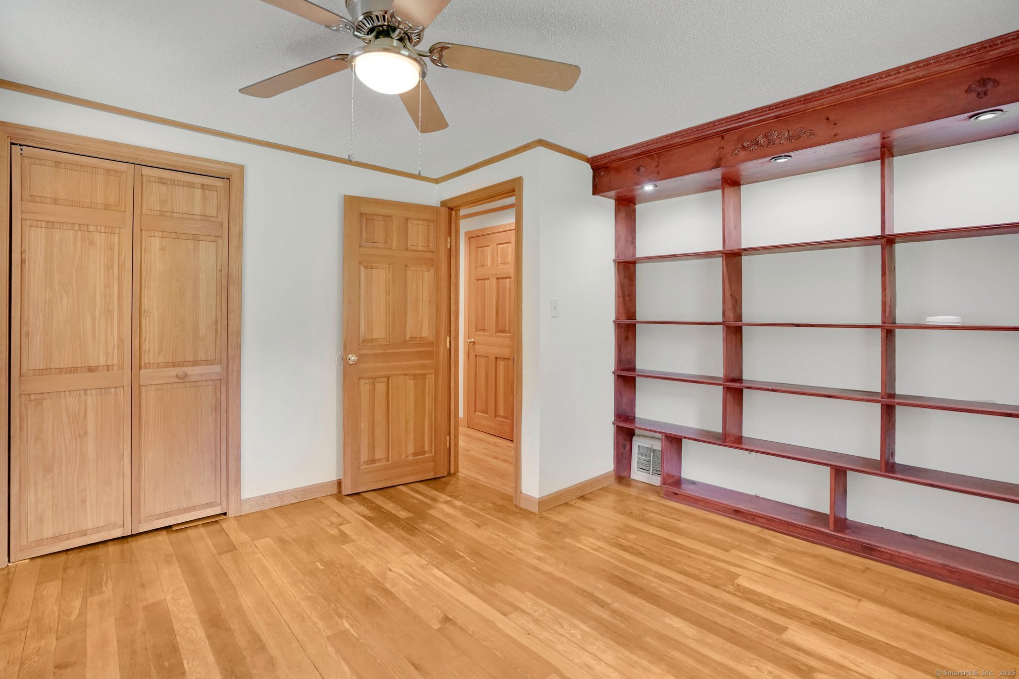 228 North Granby Road