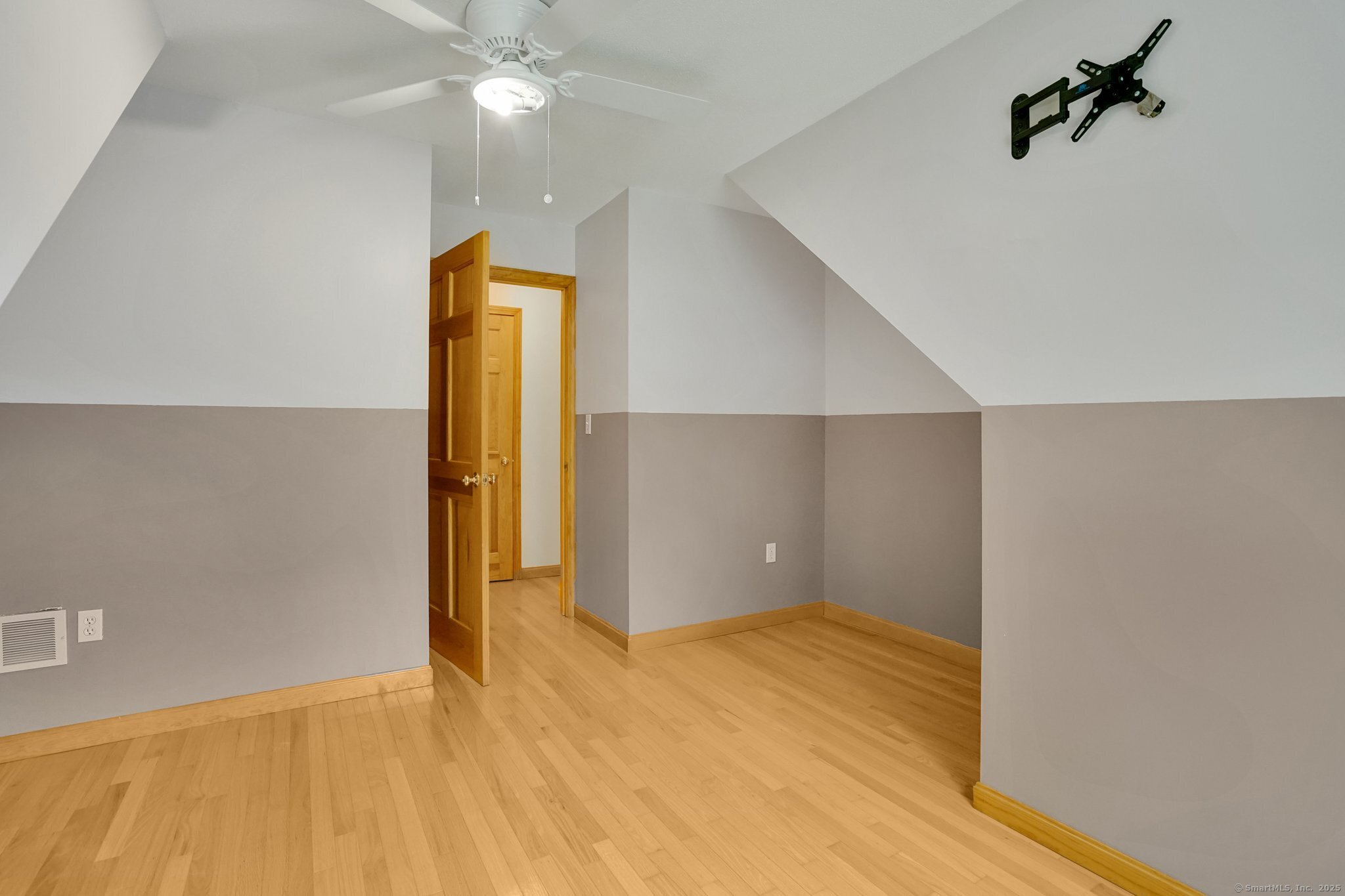 228 North Granby Road
