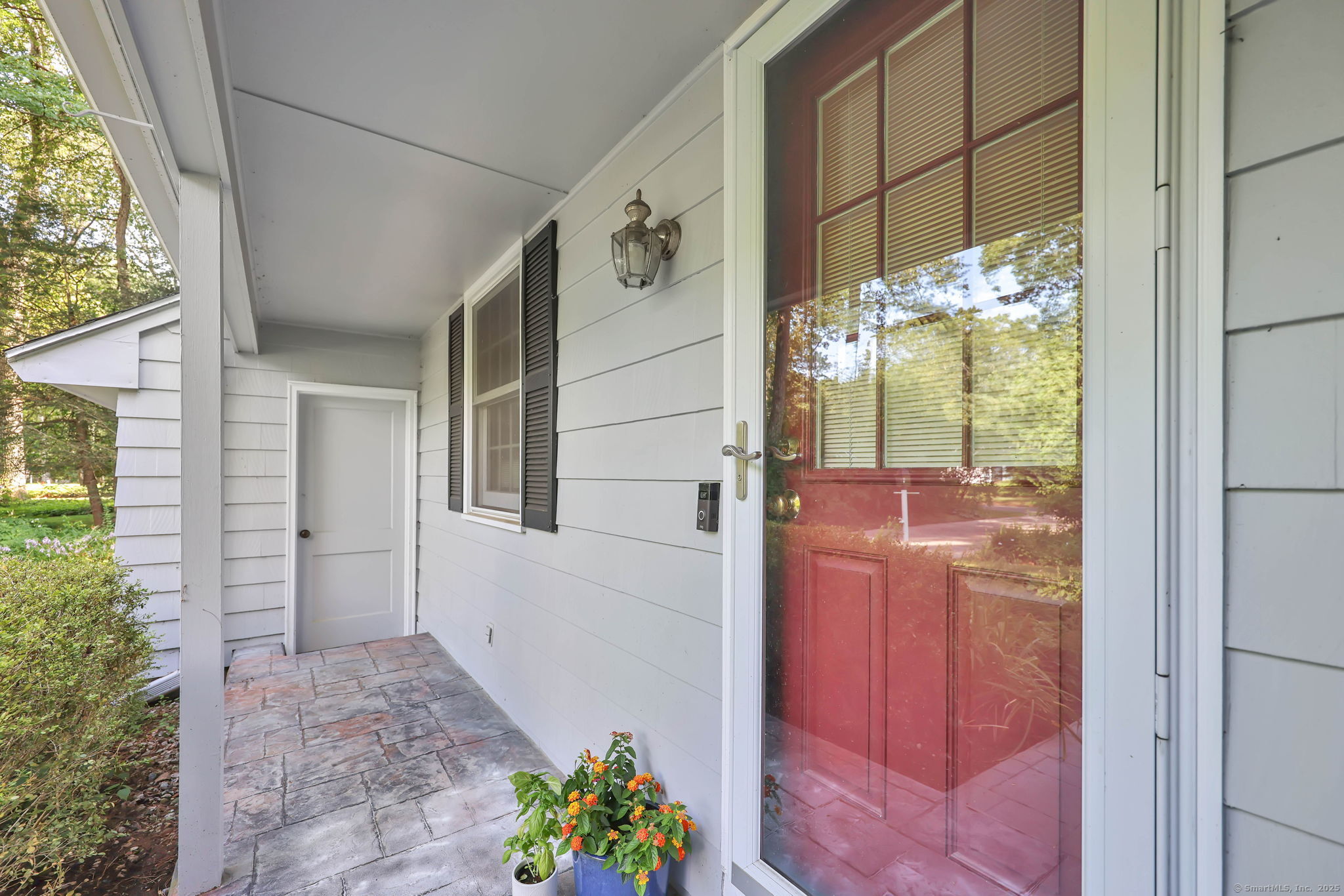 25 Highwood Drive