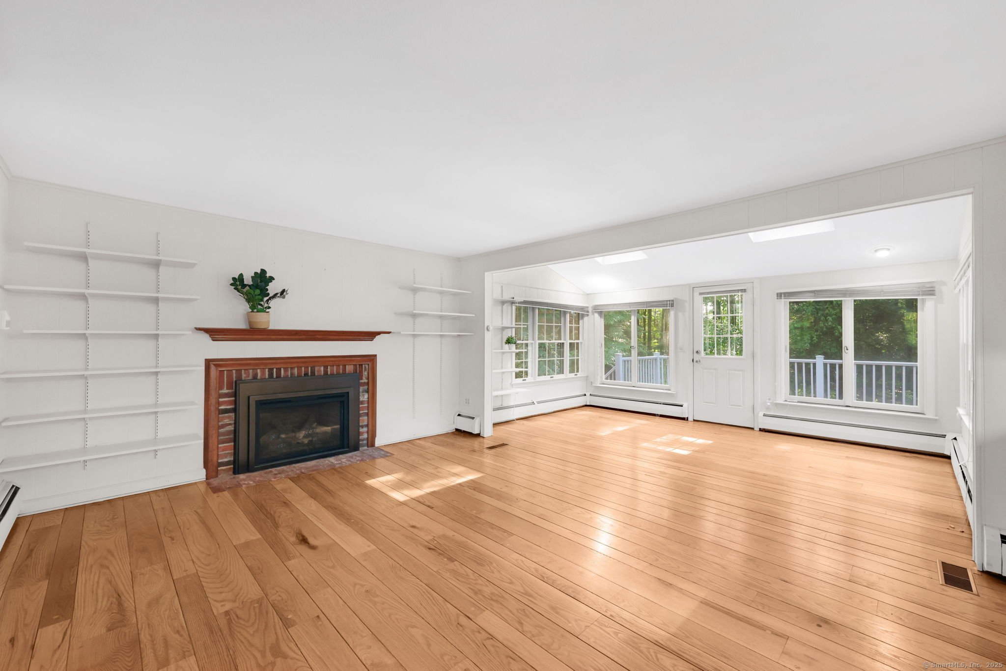 25 Highwood Drive