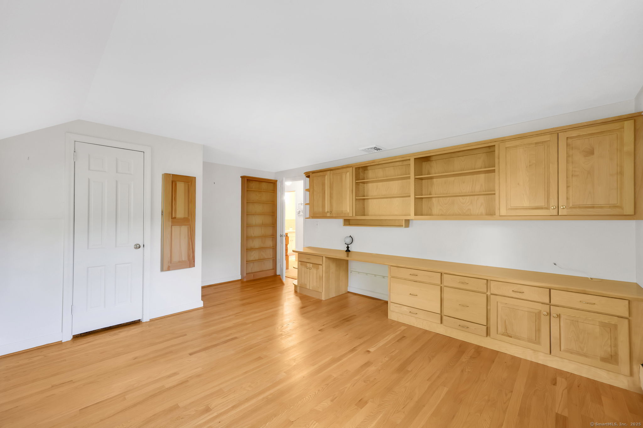 25 Highwood Drive