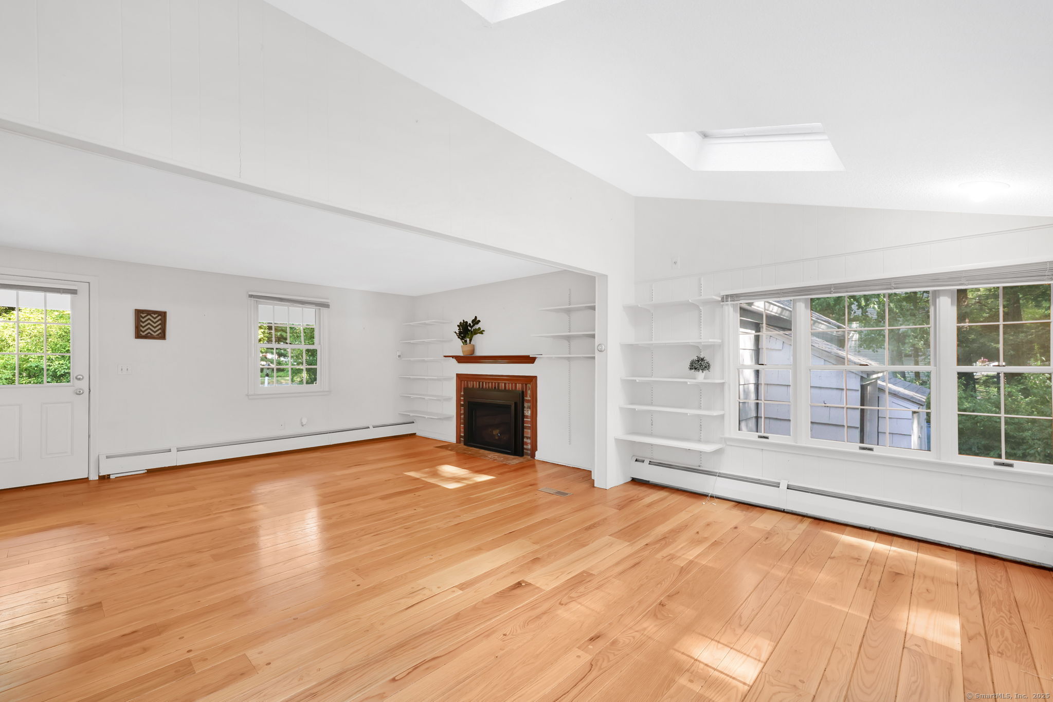 25 Highwood Drive
