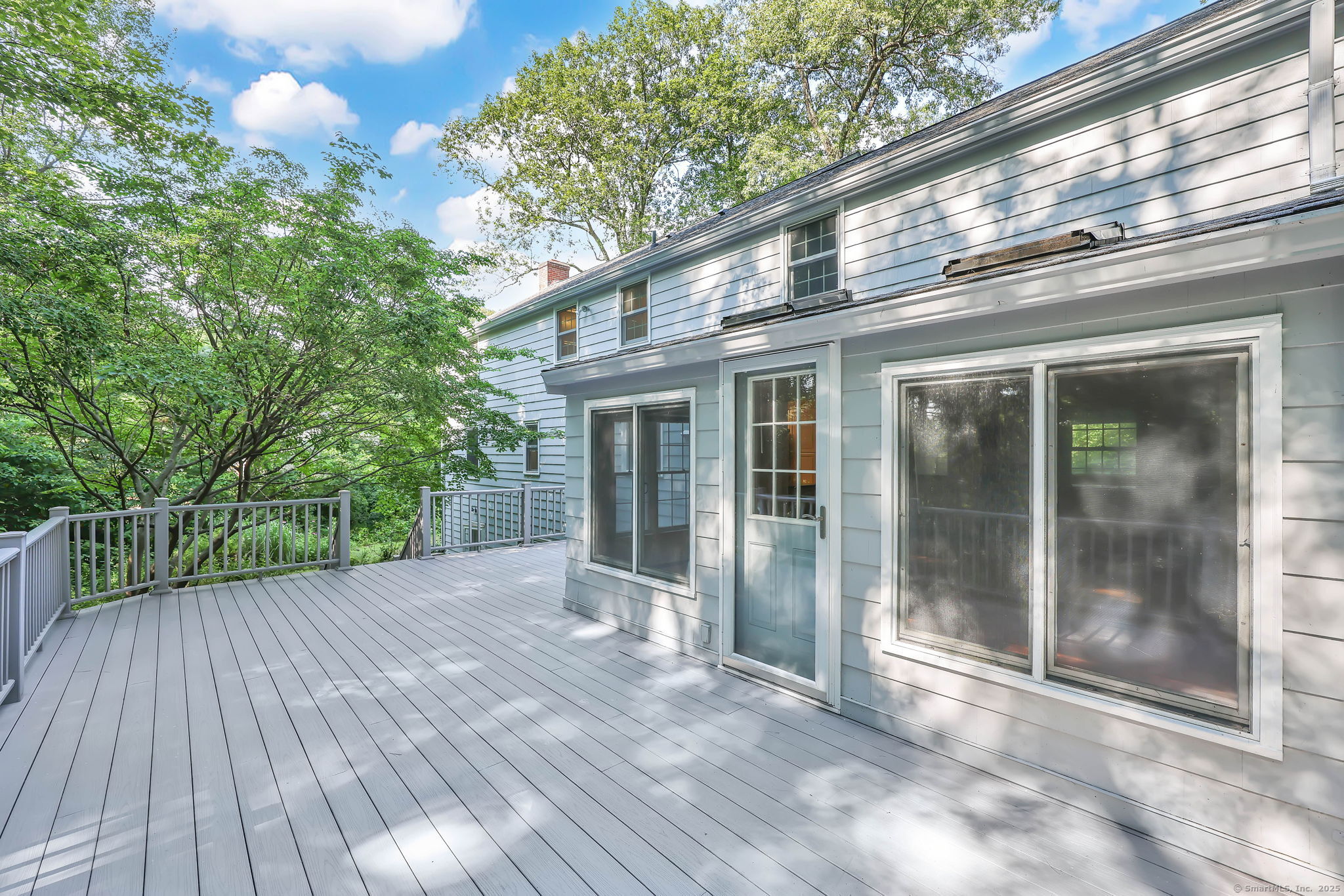 25 Highwood Drive