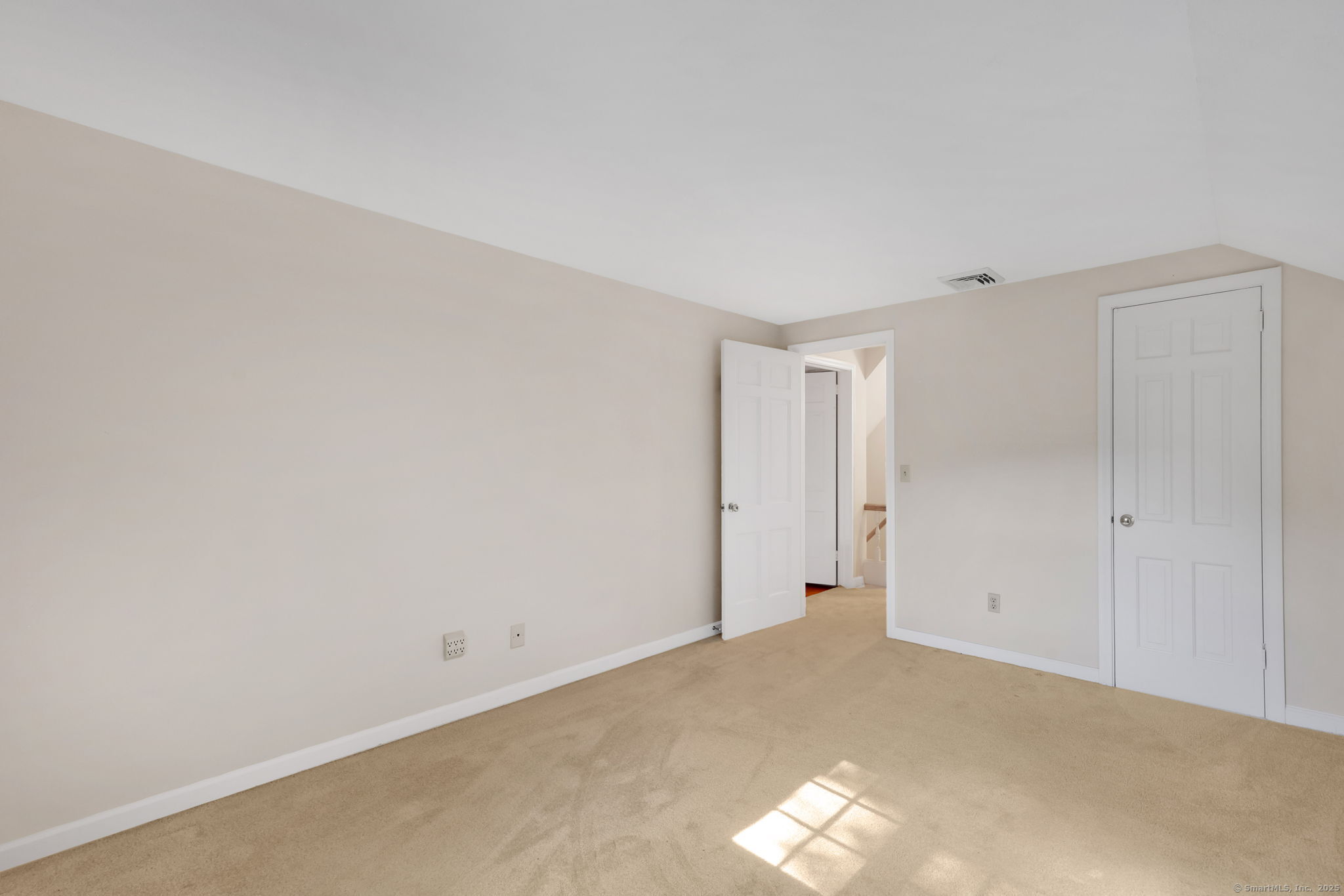 25 Highwood Drive