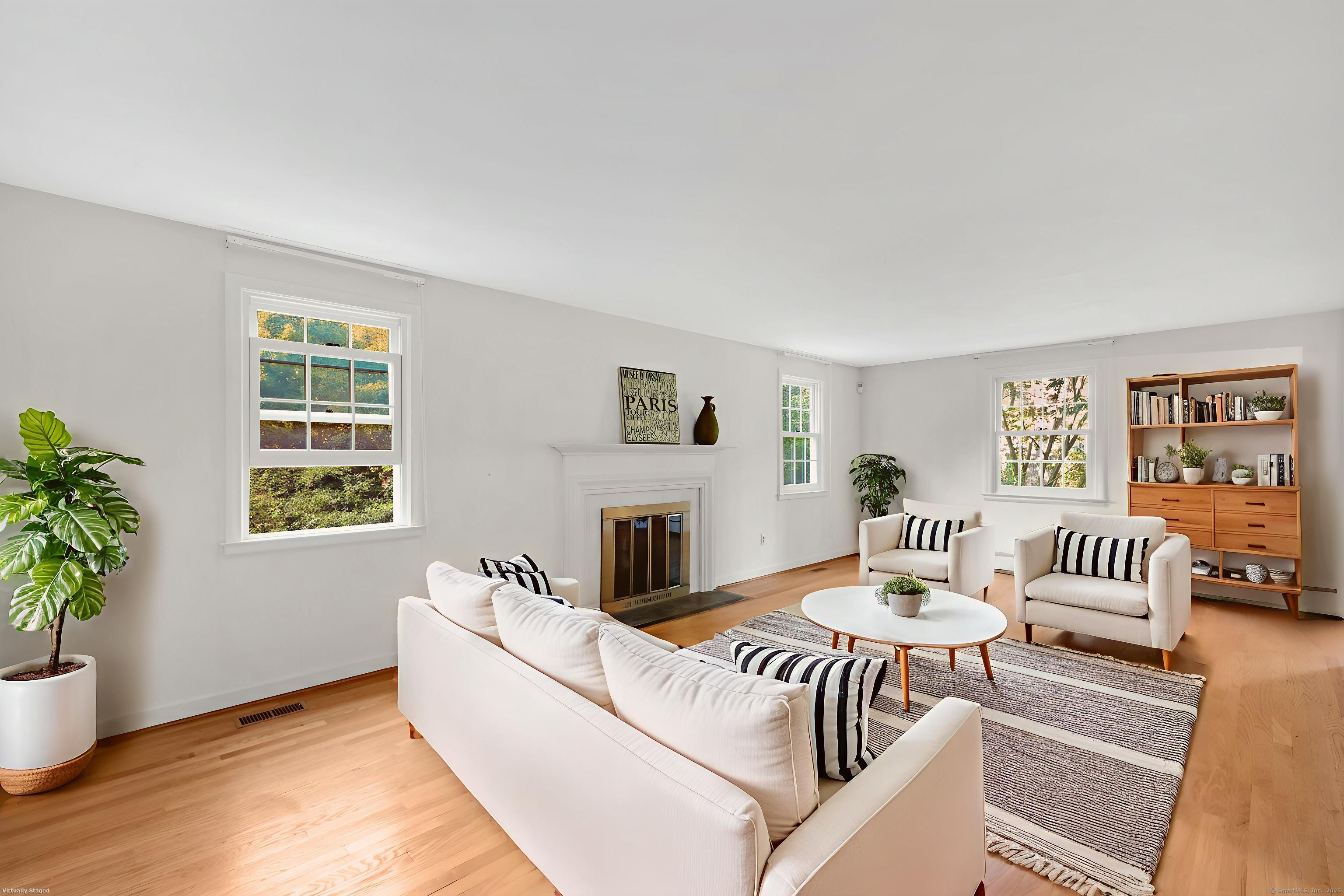 25 Highwood Drive